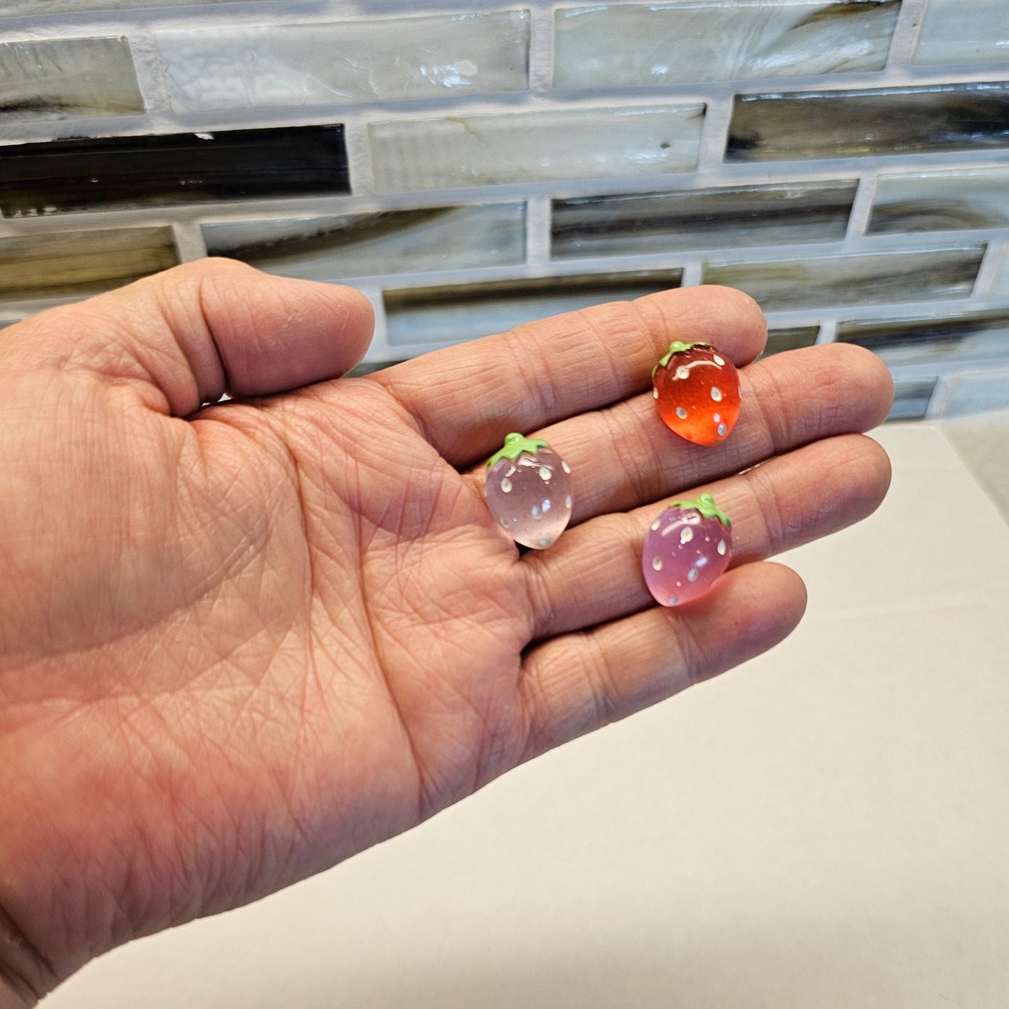 5/10/25 Pcs Transparent Color Strawberry Cabochons Flat Back Resin Fruit Flatback Cabochon #CAB065