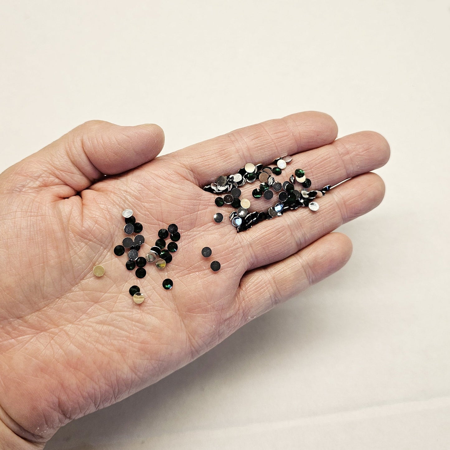 Bulk Flatback Resin Acrylic Rhinestones Non-Hotfix Emerald 2mm 3mm 4mm 5mm 6mm