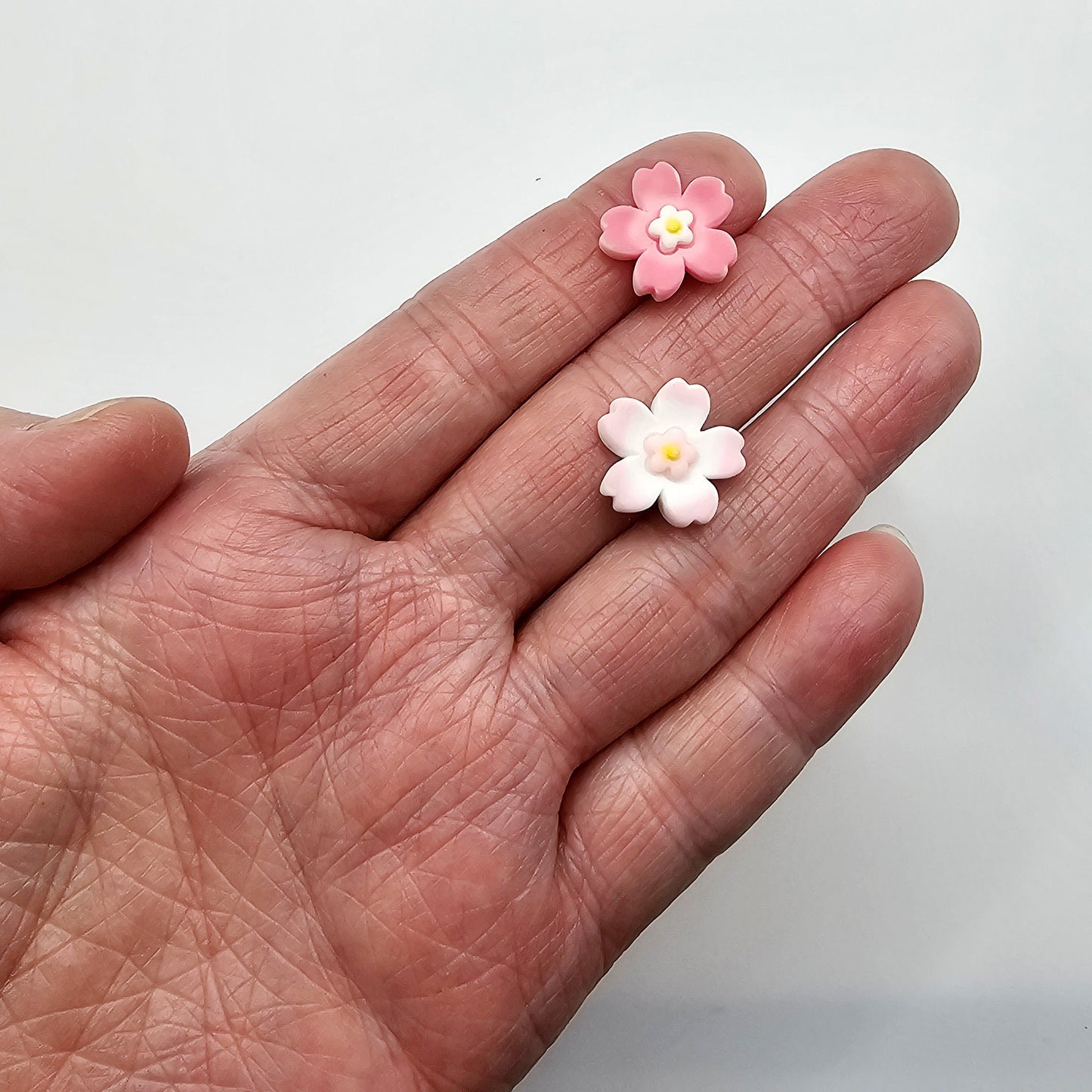 10/30 Pcs cherry blossom Flower Resin Flatback Cabochons, Cabochon, White Pink 15mm #CAB114