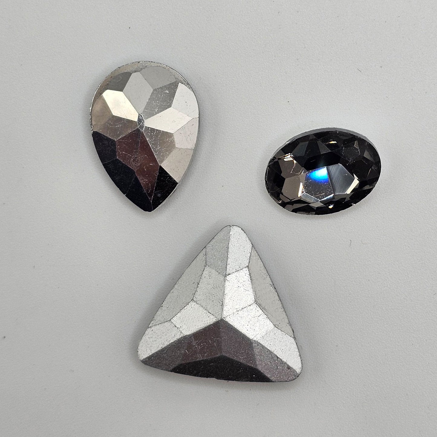 30 Pcs Crystal Black Mixed Shapes and Sizes Glass Point Back Gems Jewels Rhinestones Hearts Teardrop Rectangle Oval Round 10x14mm 13x18mm