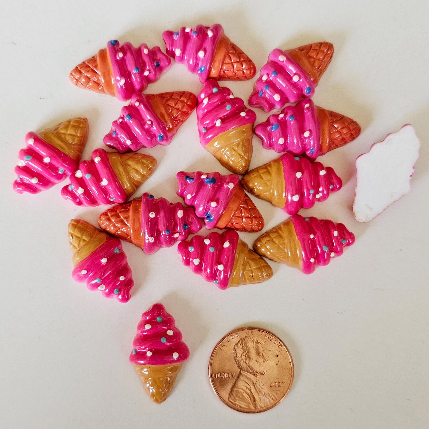 5/15/30 pcs Sweet Ice Cream Cone Flat Back Resin Cabochons, Kawaii Cabochon #CAB175