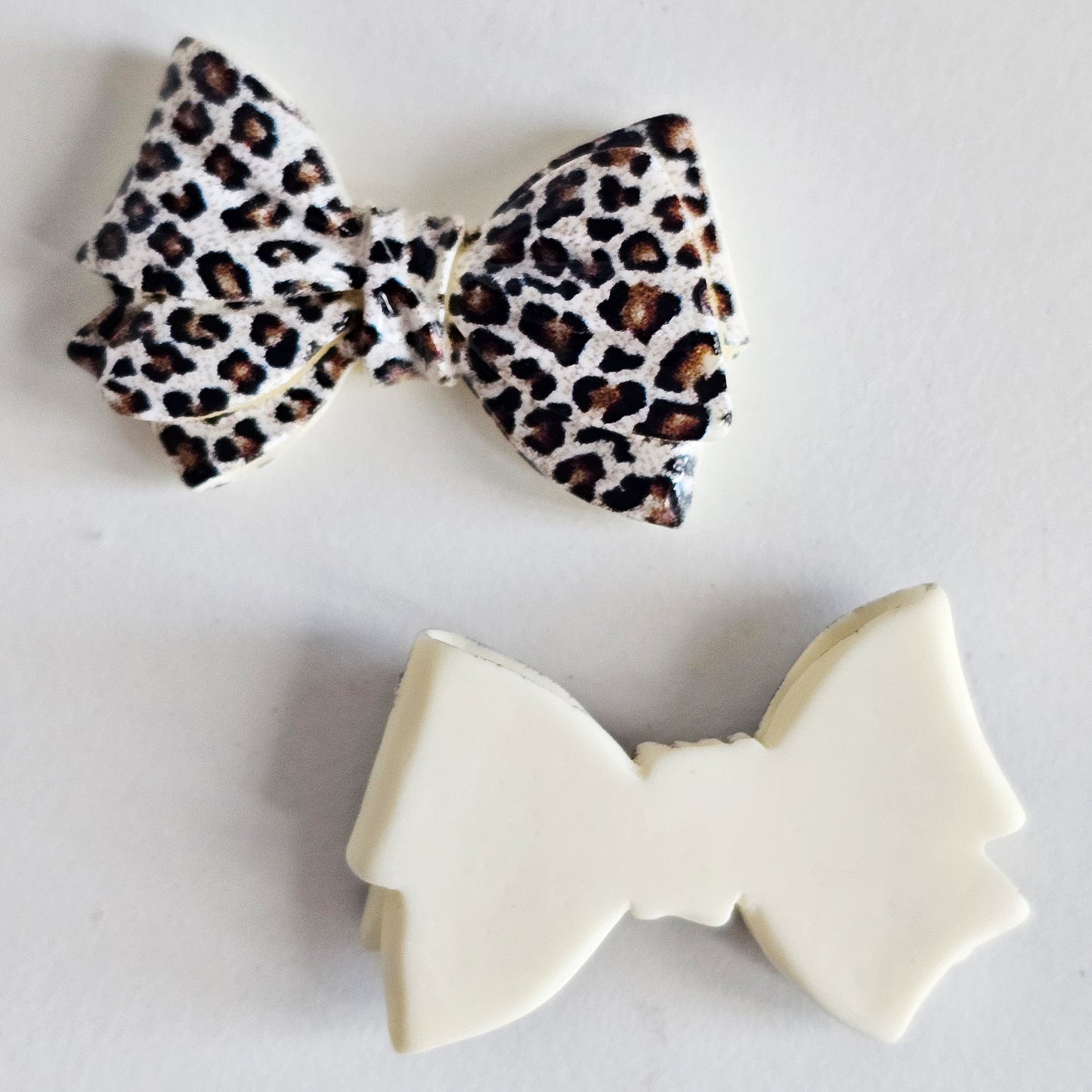 10 Pcs Leopard Animal Print Bowknot Flatback Cabochons #CAB227