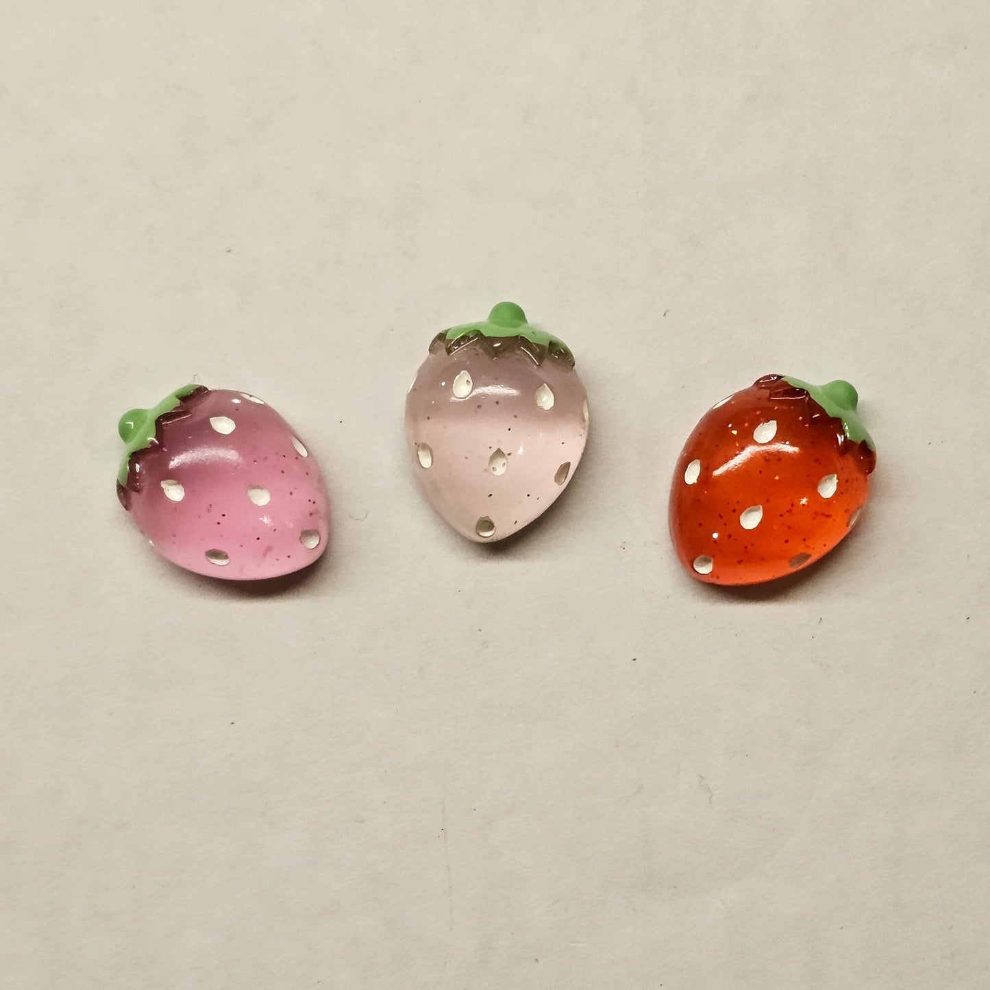 5/10/25 Pcs Transparent Color Strawberry Cabochons Flat Back Resin Fruit Flatback Cabochon #CAB065