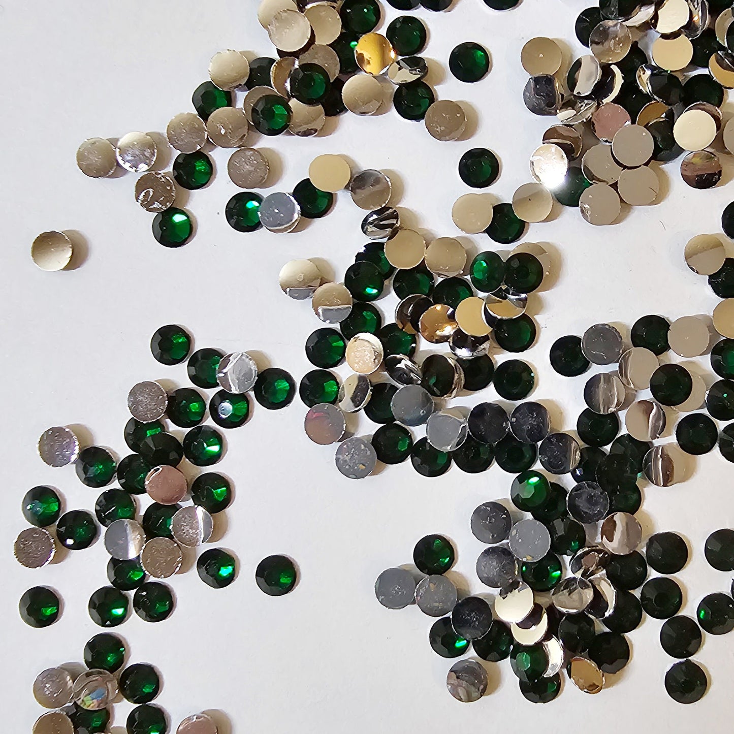 Bulk Flatback Resin Acrylic Rhinestones Non-Hotfix Emerald 2mm 3mm 4mm 5mm 6mm