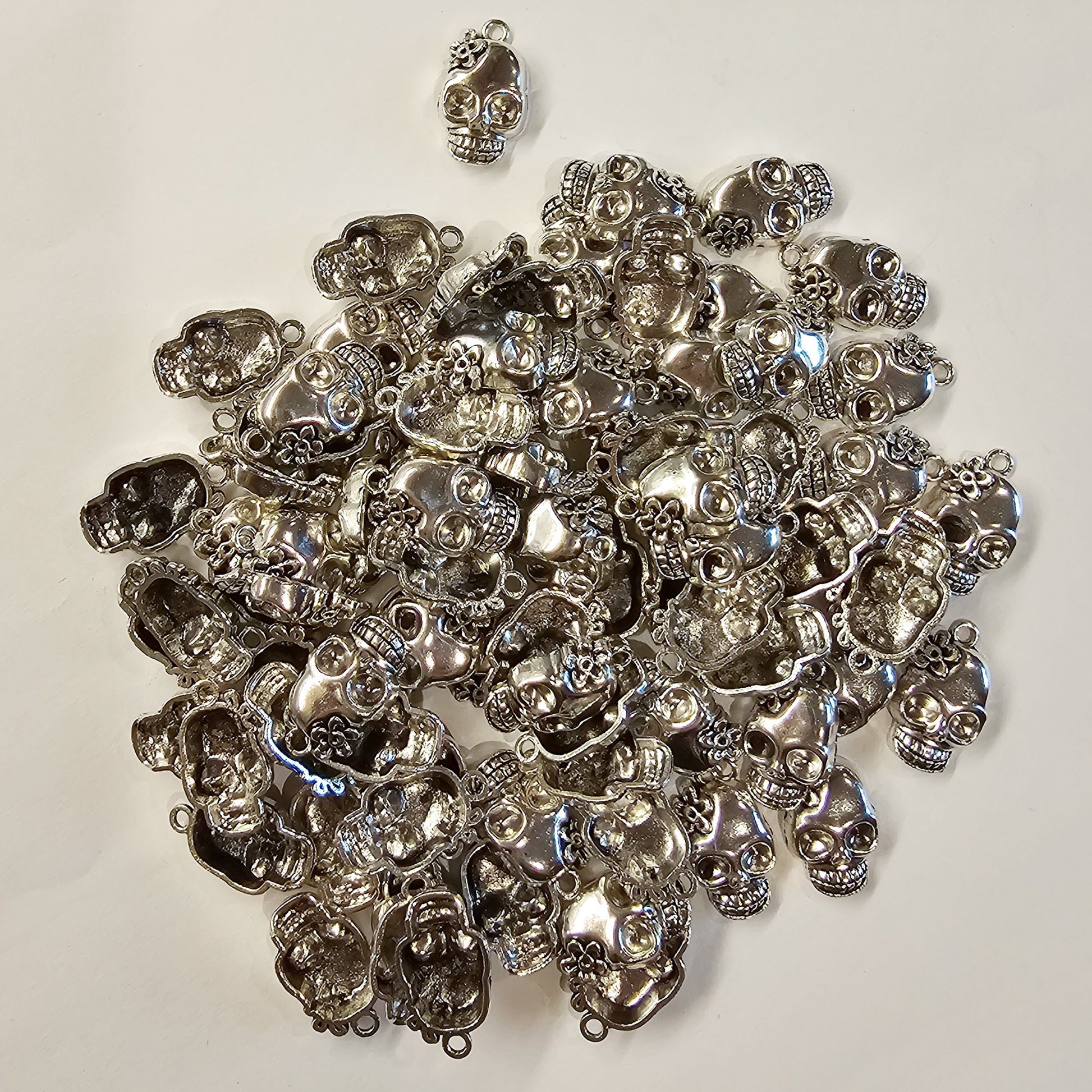 4 Pcs Skull Flower Silver Tone Charms #CM018