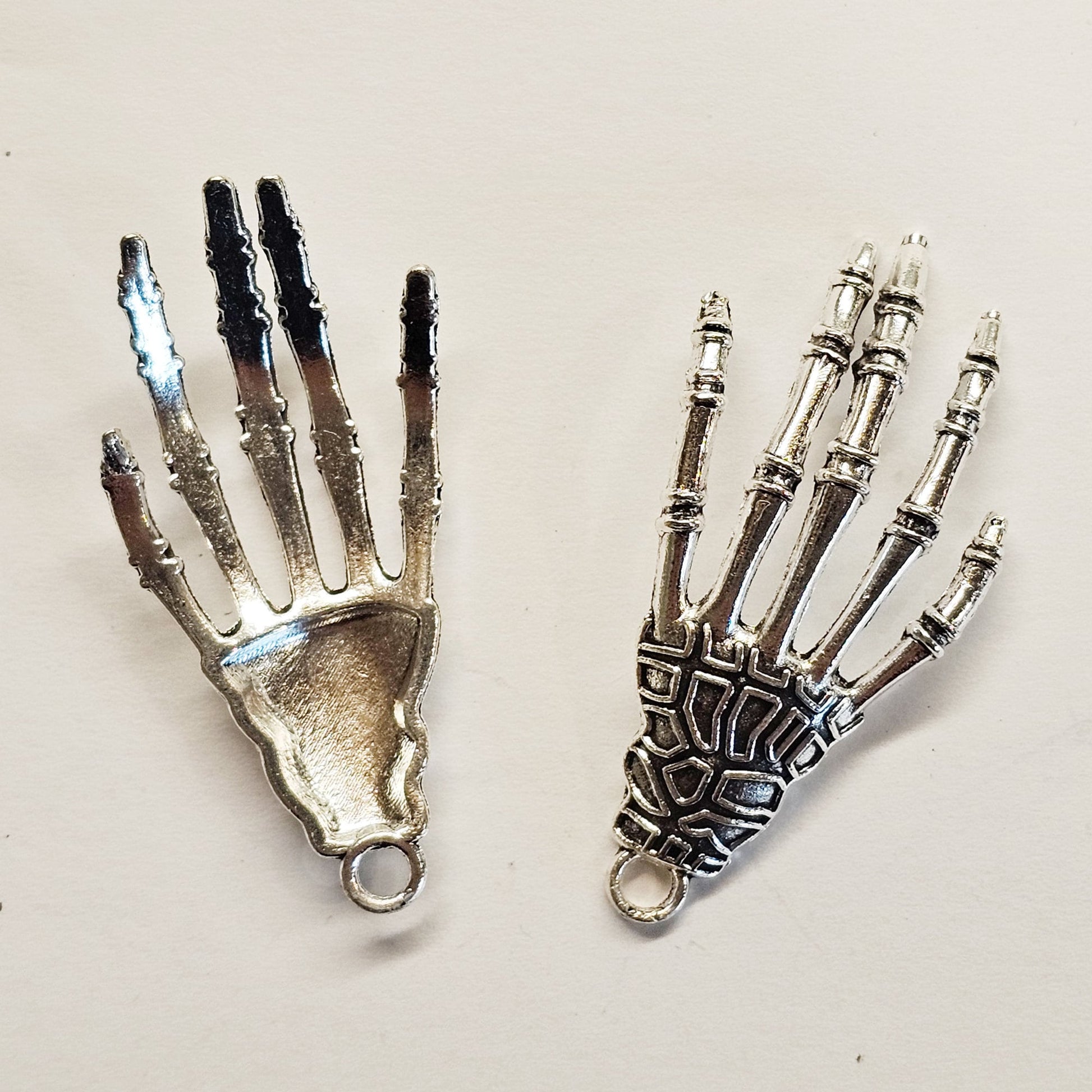 2/10 Pcs Skeleton Hand Silver Tone Charms, Charm #CM014