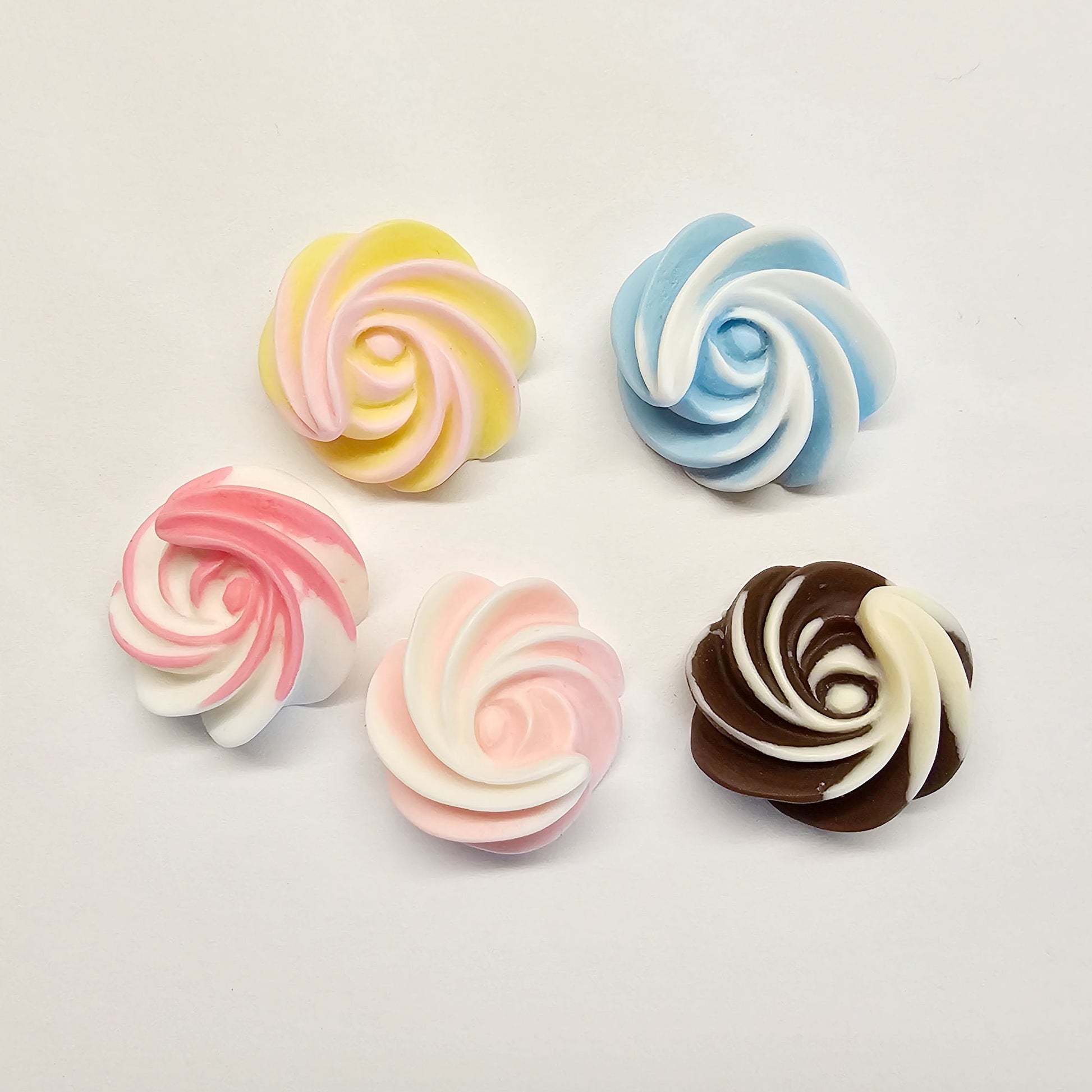 5/15/30 pcs Two Tone Whipped Cream Meringue Kiss Swirl Candy Icing Resin Flat Back Cabochons #CAB056