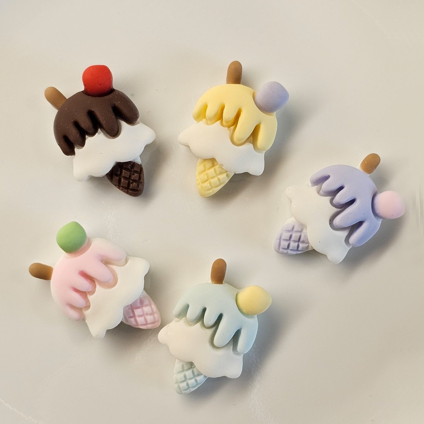 5/15/25 pcs Neapolitan Ice Cream Cone Pastel Flat Back Resin Cabochons Strawberry Chocolate Vanilla Mint blueberry #CAB071