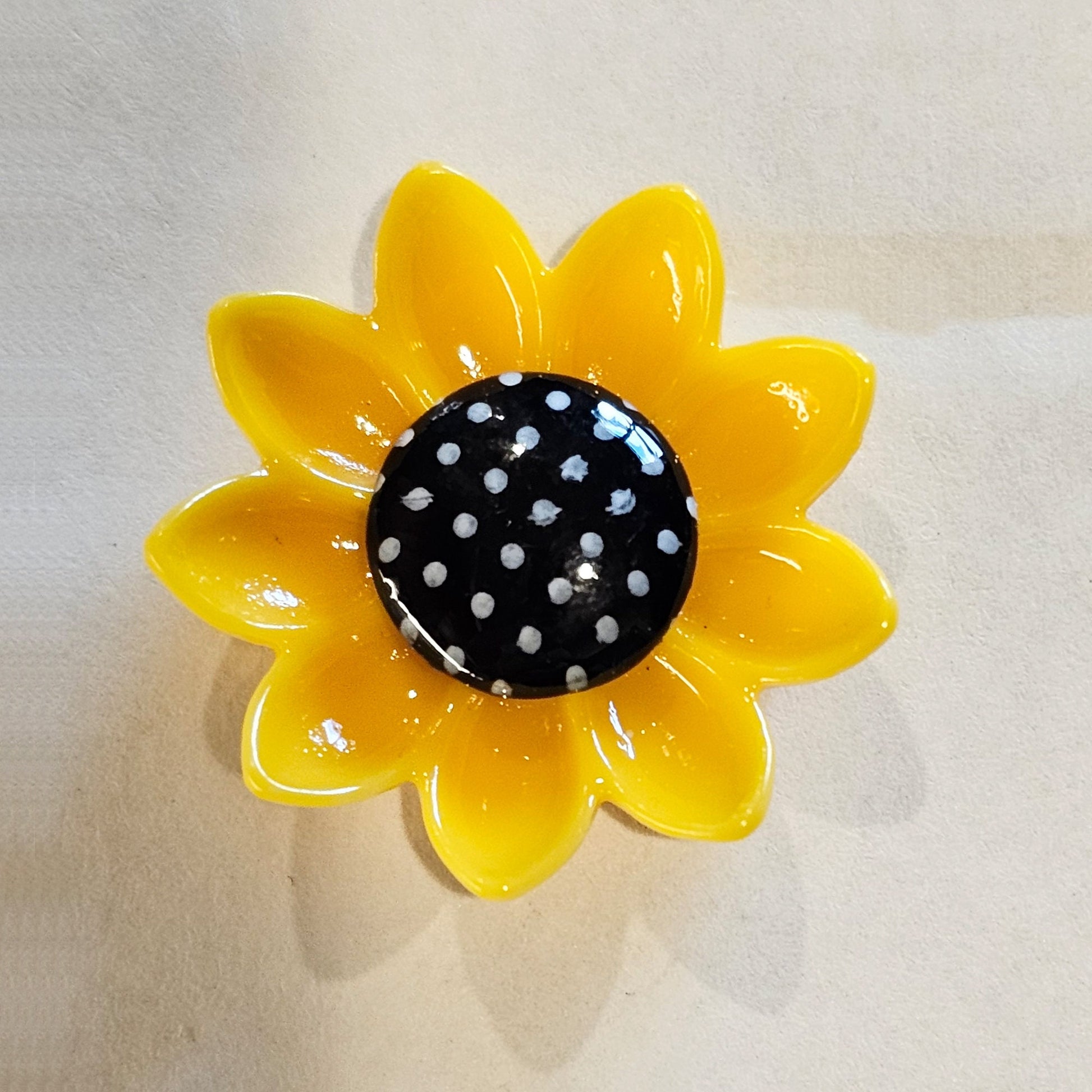 10/25 Pcs Sun Flower Sunflower opaquer color Yellow Cabochons Flat Back Resin Floral #CAB048