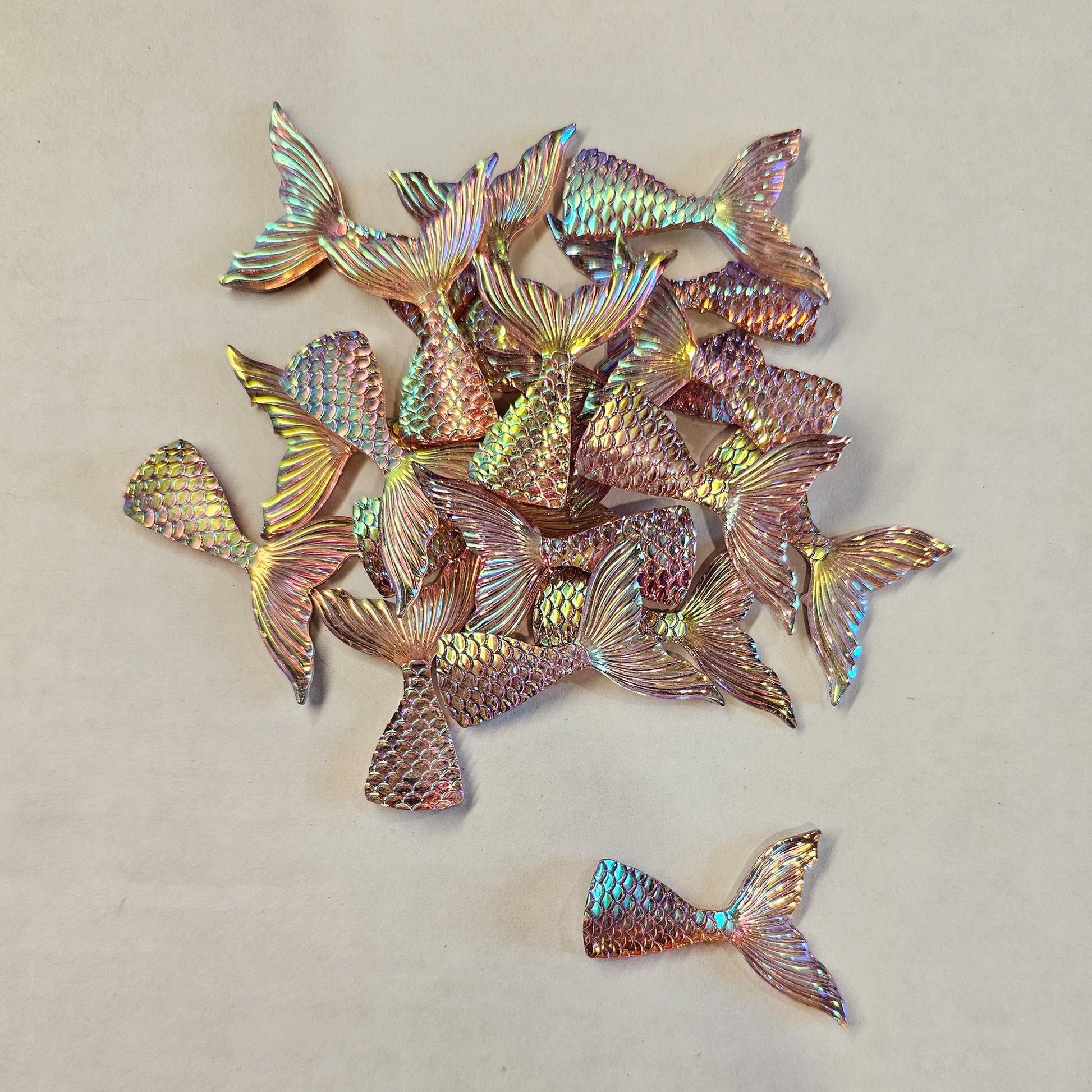 5 Pcs Iridescent Scale Mermaid Tail Cabochons Resin Flatback #CAB063