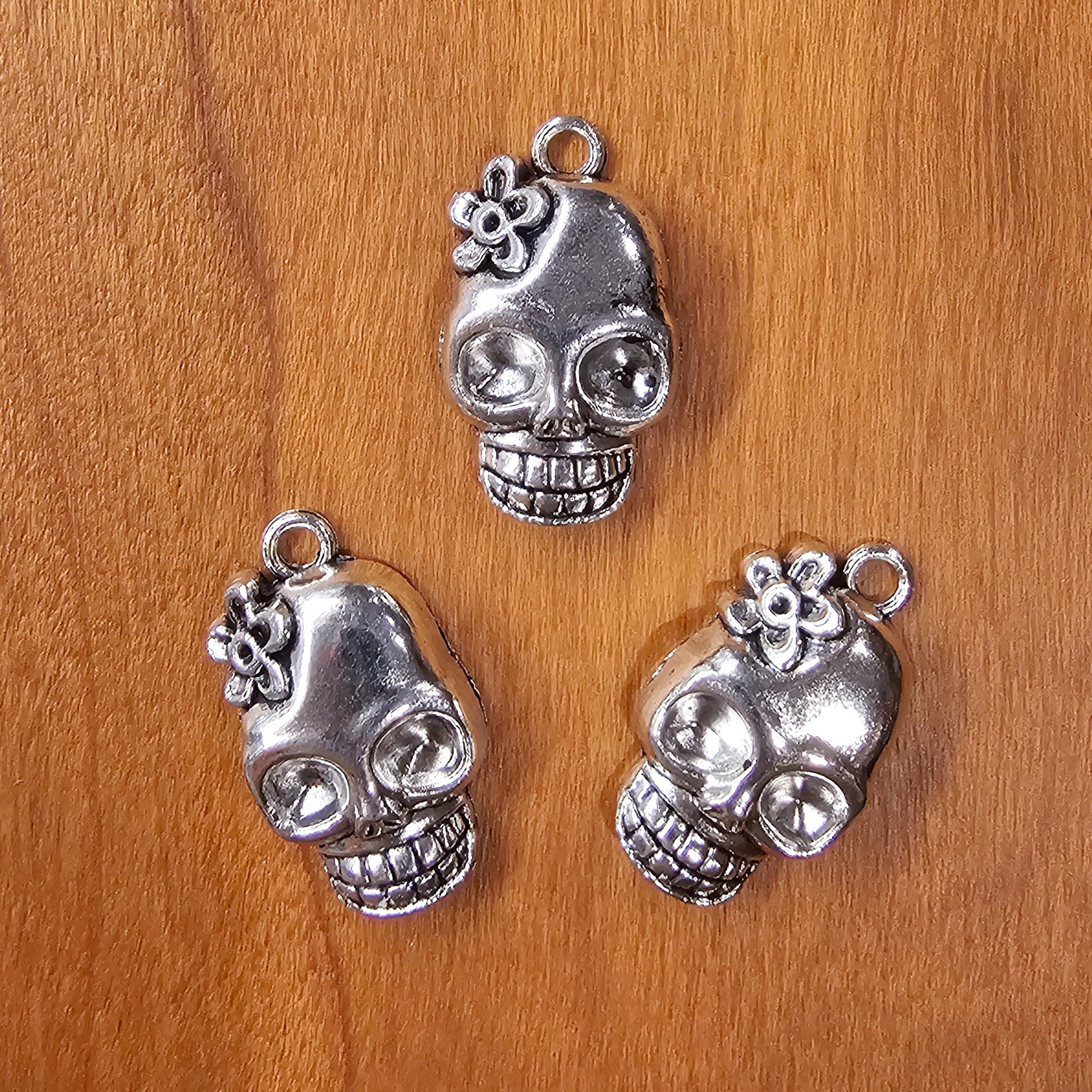 4 Pcs Skull Flower Silver Tone Charms #CM018