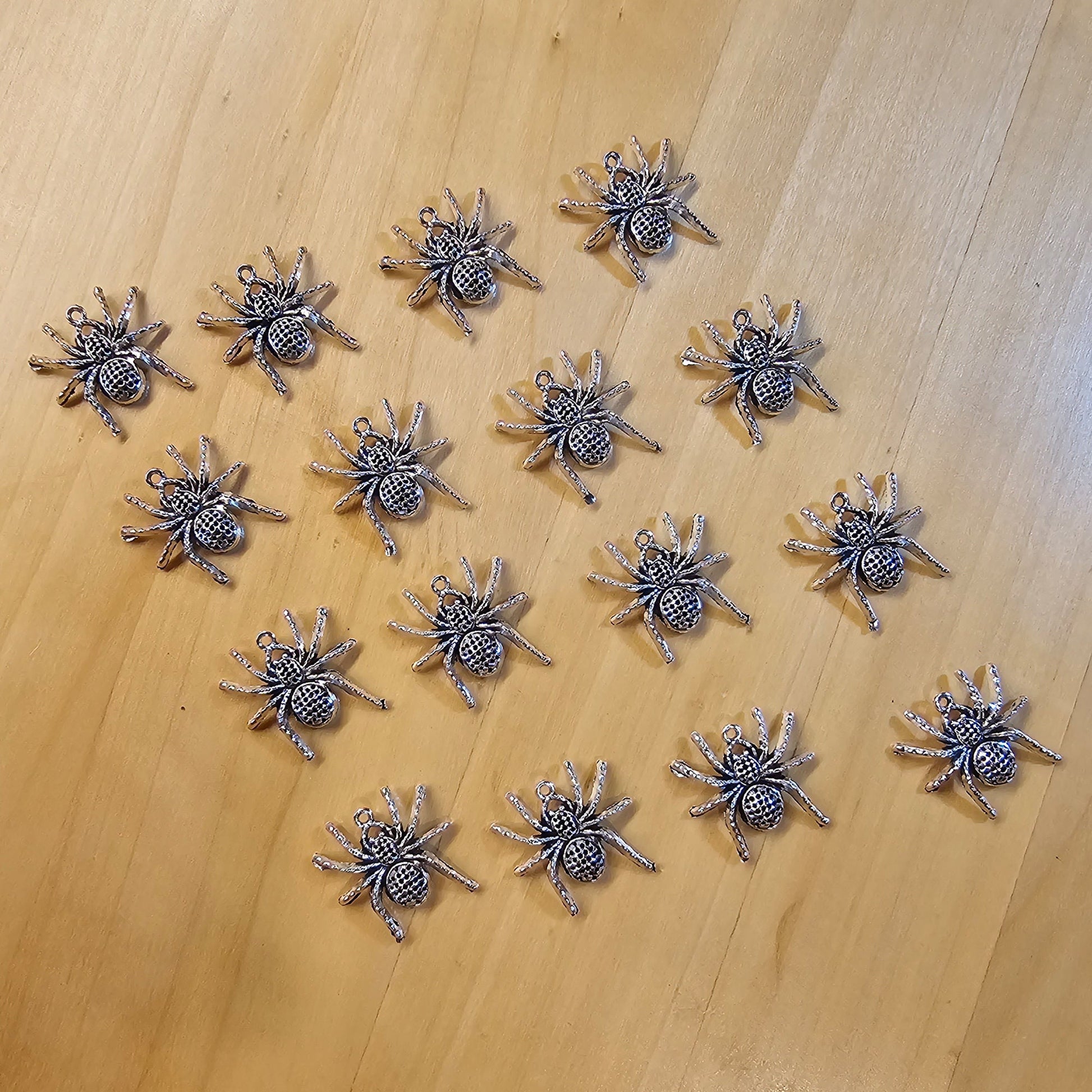 2/5/10 pcs Spider Silver Tone Charms #CM012