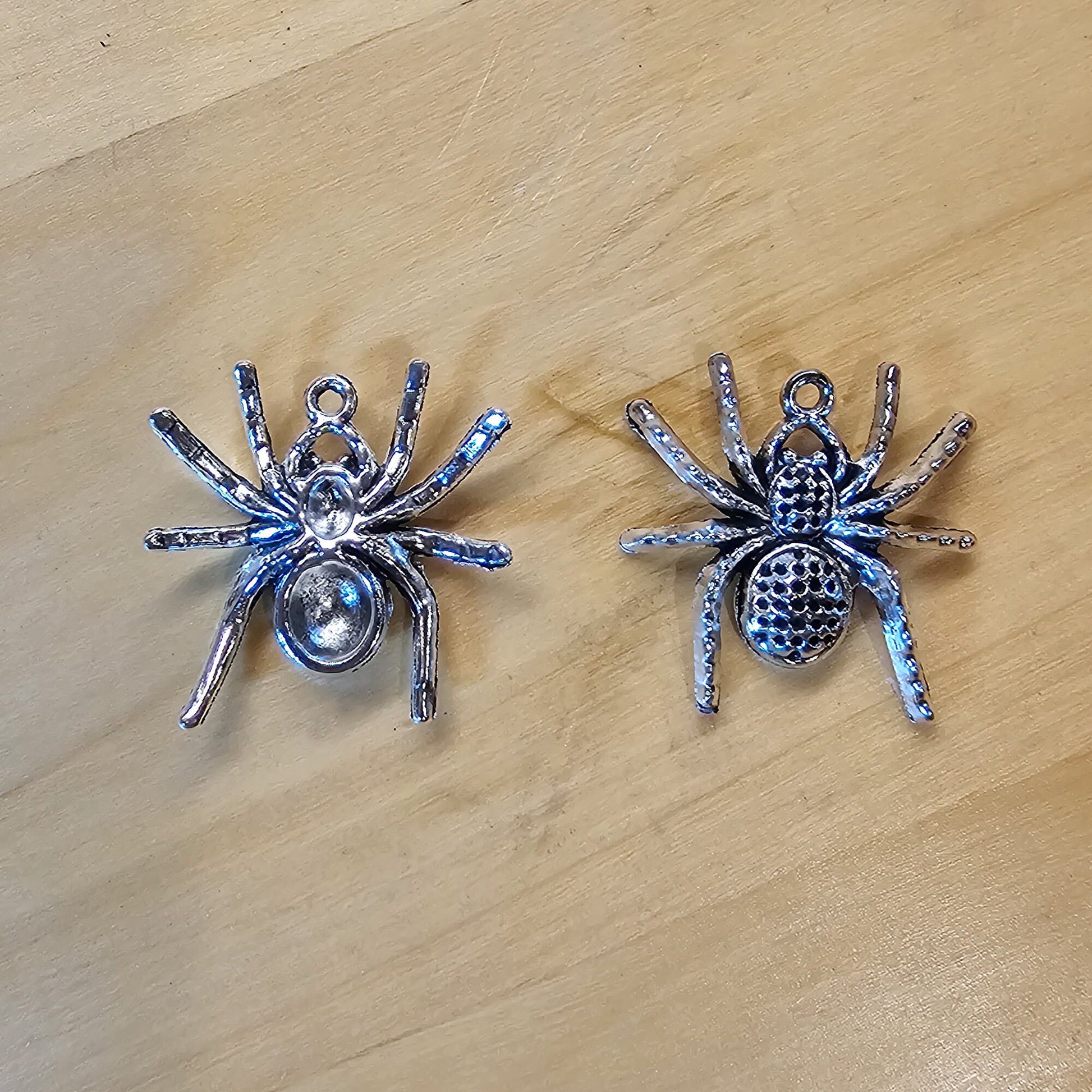 2/5/10 pcs Spider Silver Tone Charms #CM012