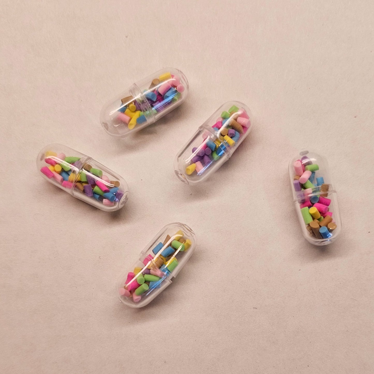 Chill Pills Sprinkle Filled Cabochons Plastic capsule 10/30/50 #CAB053