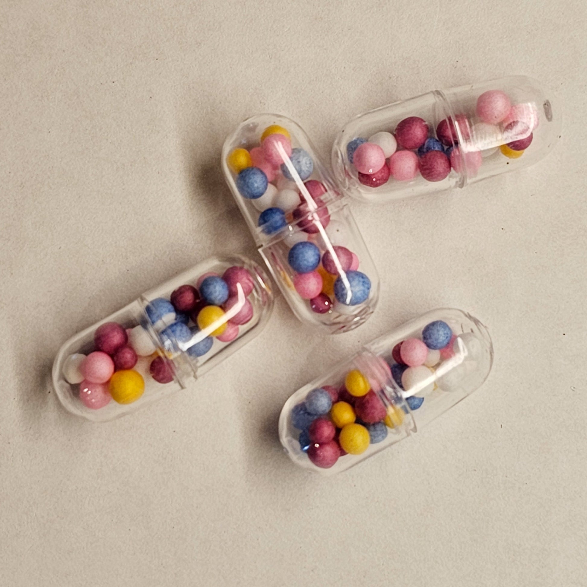 Chill Candy Filled Pills Cabochons, Cabochon Plastic capsule 10/30/50 #CAB054