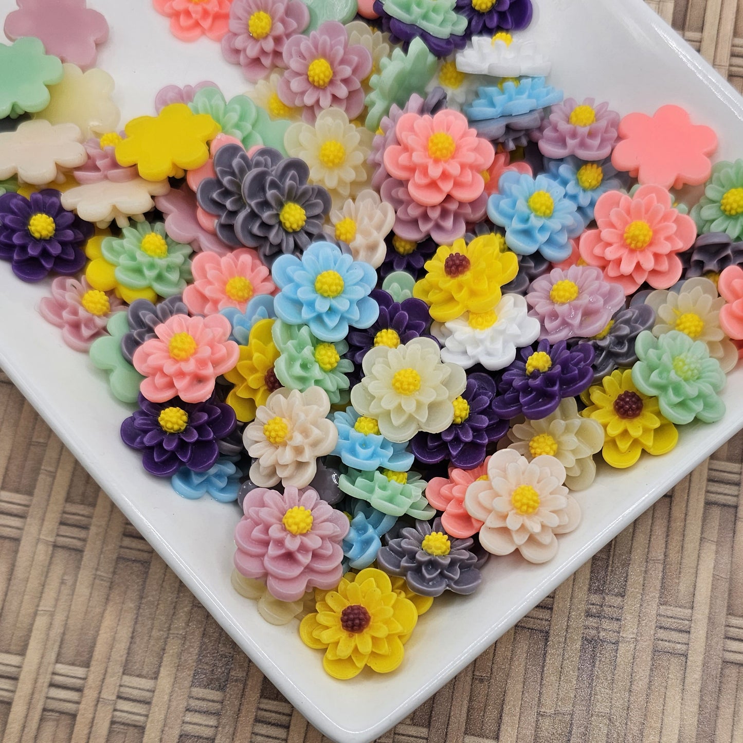 20mm Flower Resin Flatback Cabochons 10/30/50 Pcs #CAB026