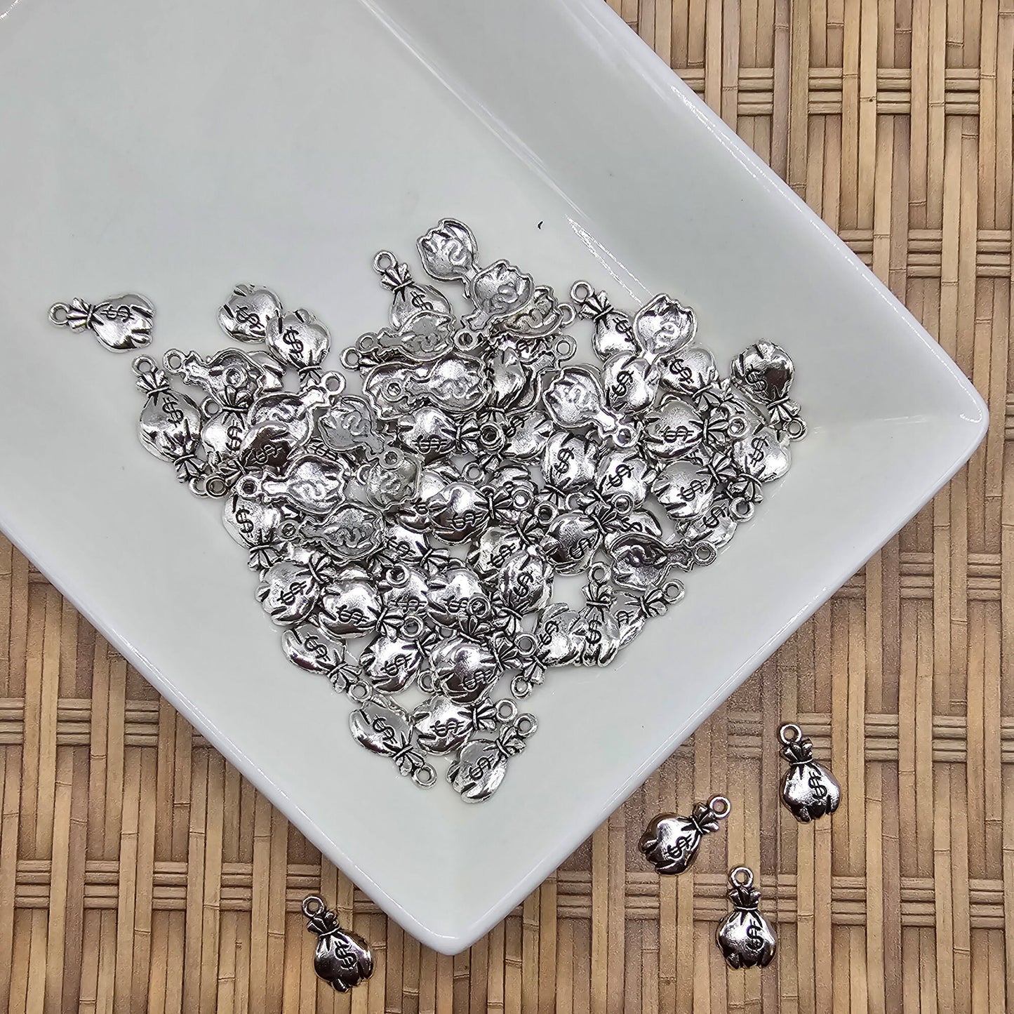 10/25/50 Pcs Money Bag Silver Tone Charms, Charm #CM021