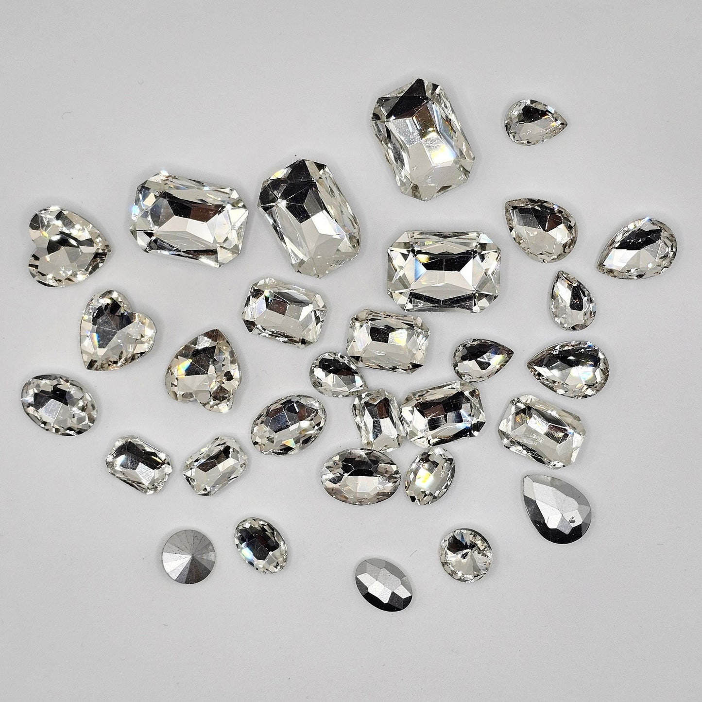 30 Pcs Clear Mixed Shapes and Sizes Glass Point Back Gems Jewels Rhinestones Hearts Teardrop Rectangle Oval Round 10x14mm 13x18mm 18x25mm