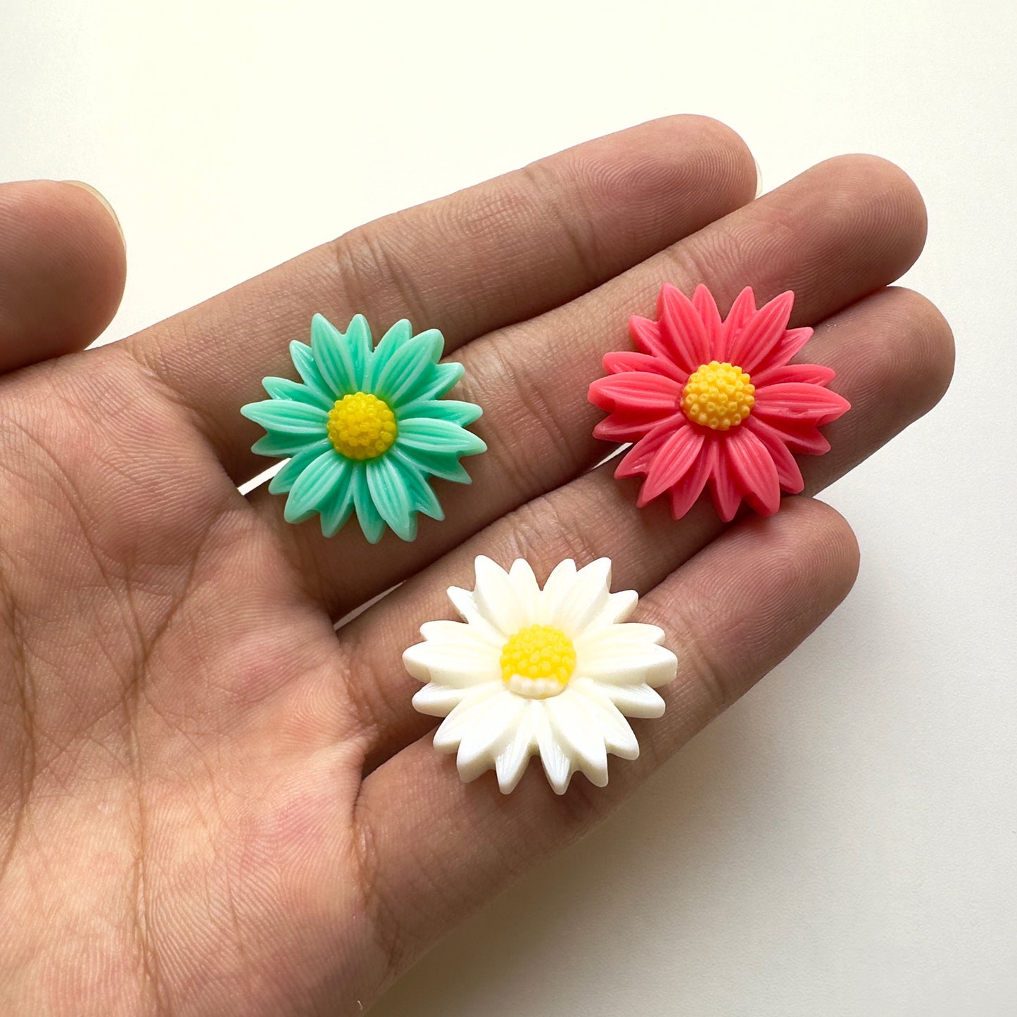 10/30/50 Pcs 26MM Large Gerbera Daisy Sunflower Resin Flatback Cabochons #CAB047