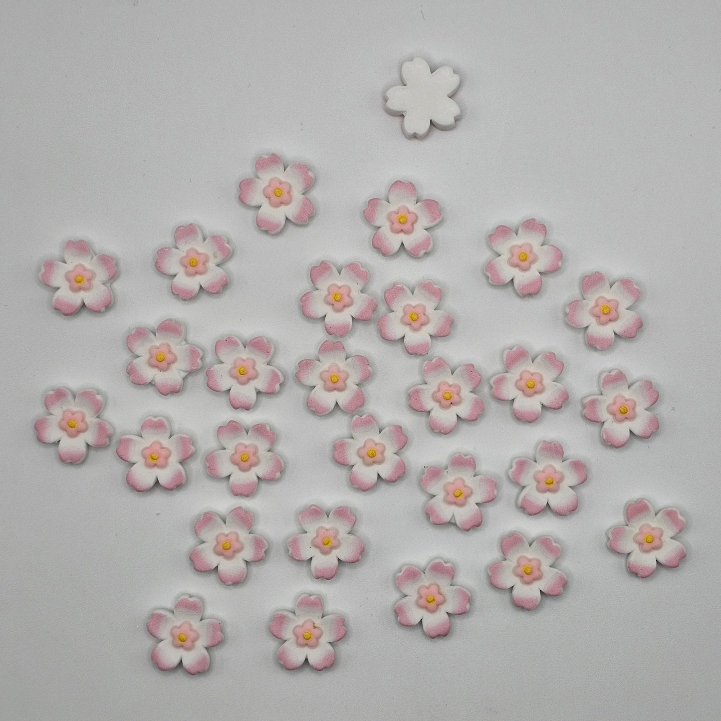 10/30 Pcs cherry blossom Flower Resin Flatback Cabochons, Cabochon, White Pink 15mm #CAB114