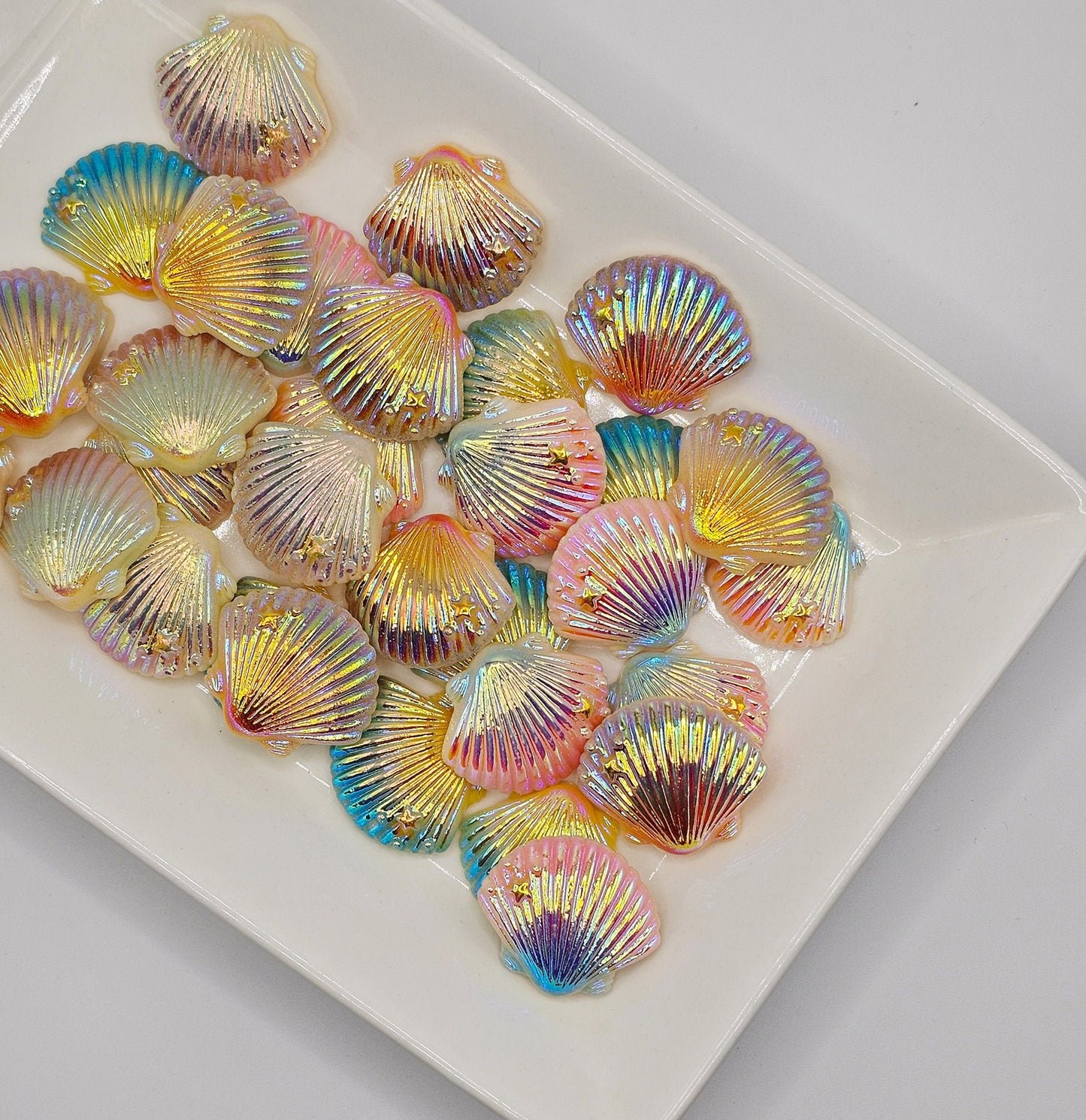 4/15 Pcs Iridescent Gradient Seashells Resin Flatback Cabochons, Cabochon #CAB091