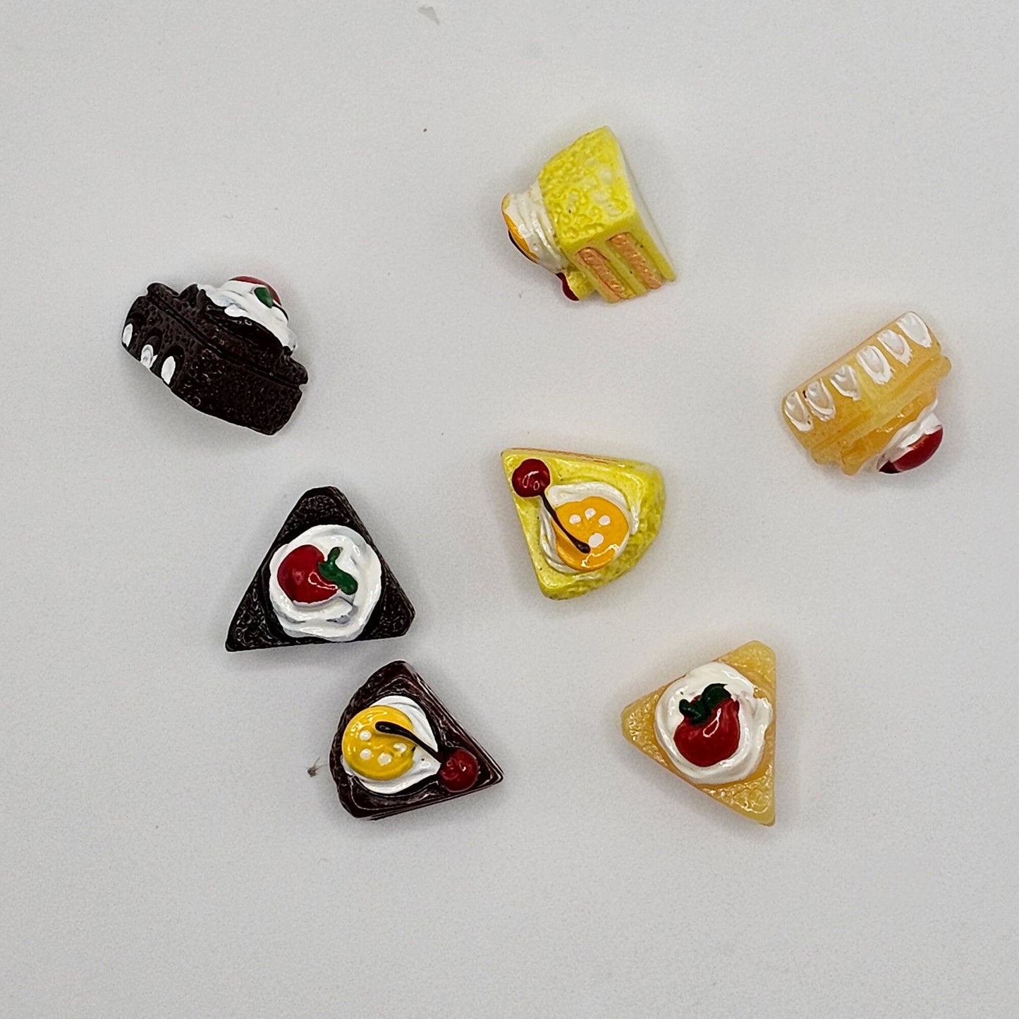 8 Pcs Miniature Fake Slice Cake Bakery Cabochons, Resin Flat Back Cabochon, Charm #CAB102