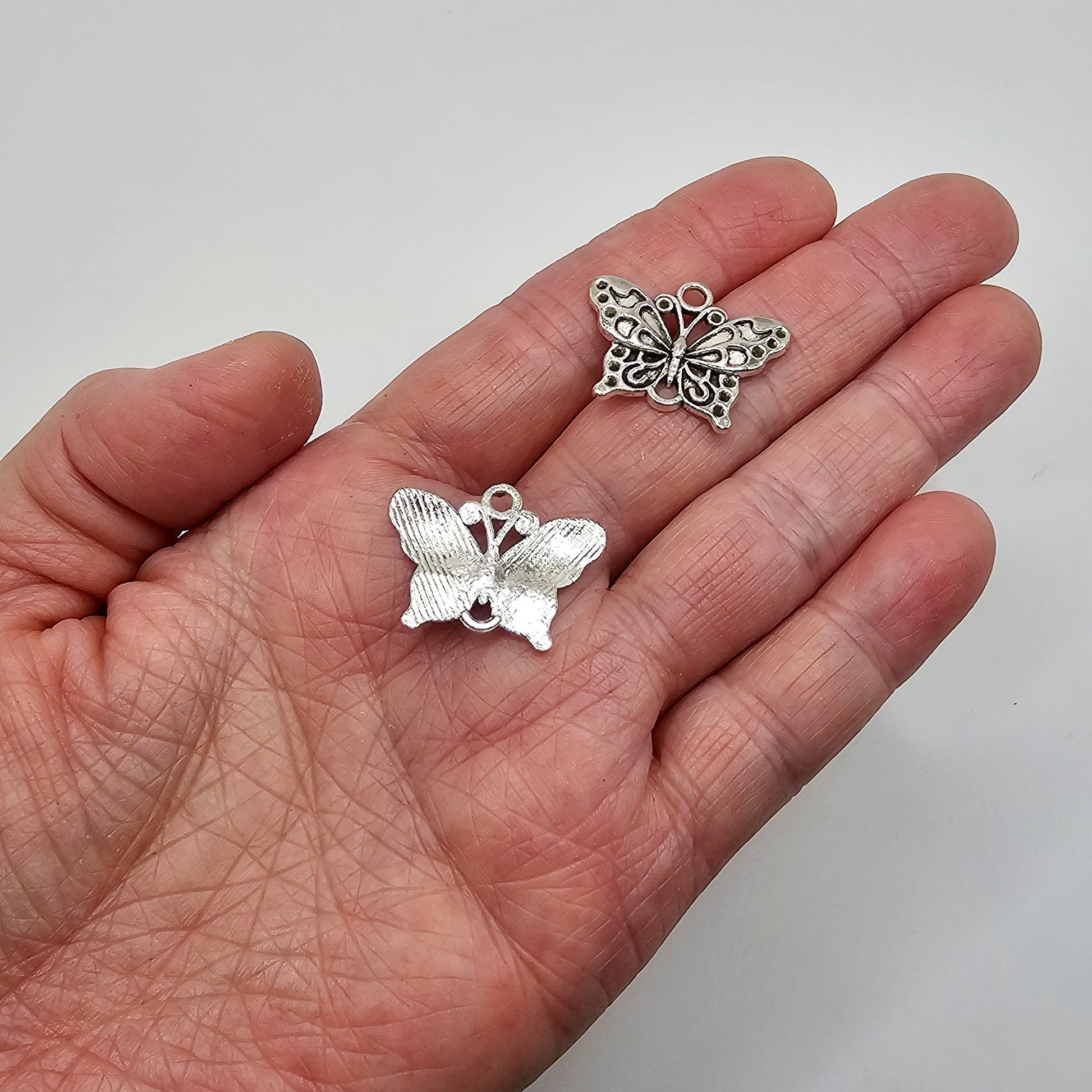 10/25/50 Pcs Butterfly Silver Tone Charm, Charms #CM024