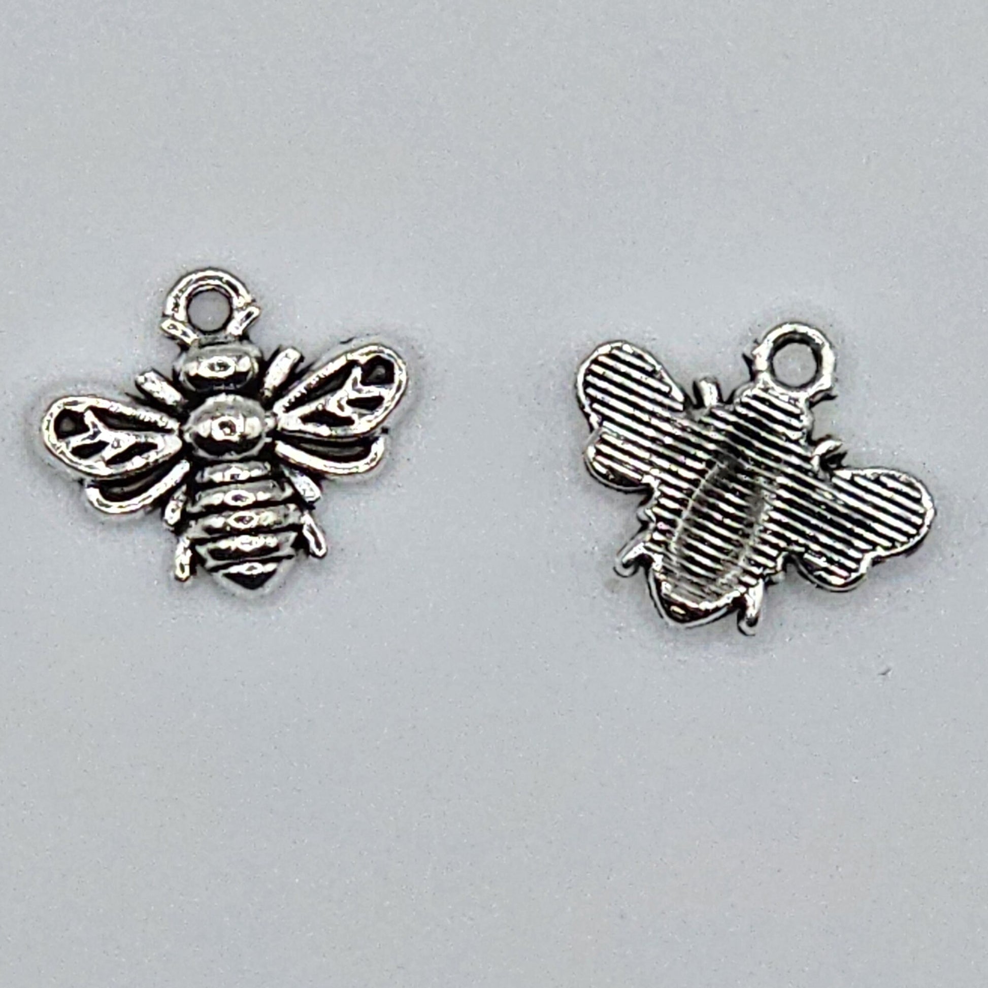 10/25/50 Pcs Mini Tiny Bee Silver Tone Charm, Charms #CM031