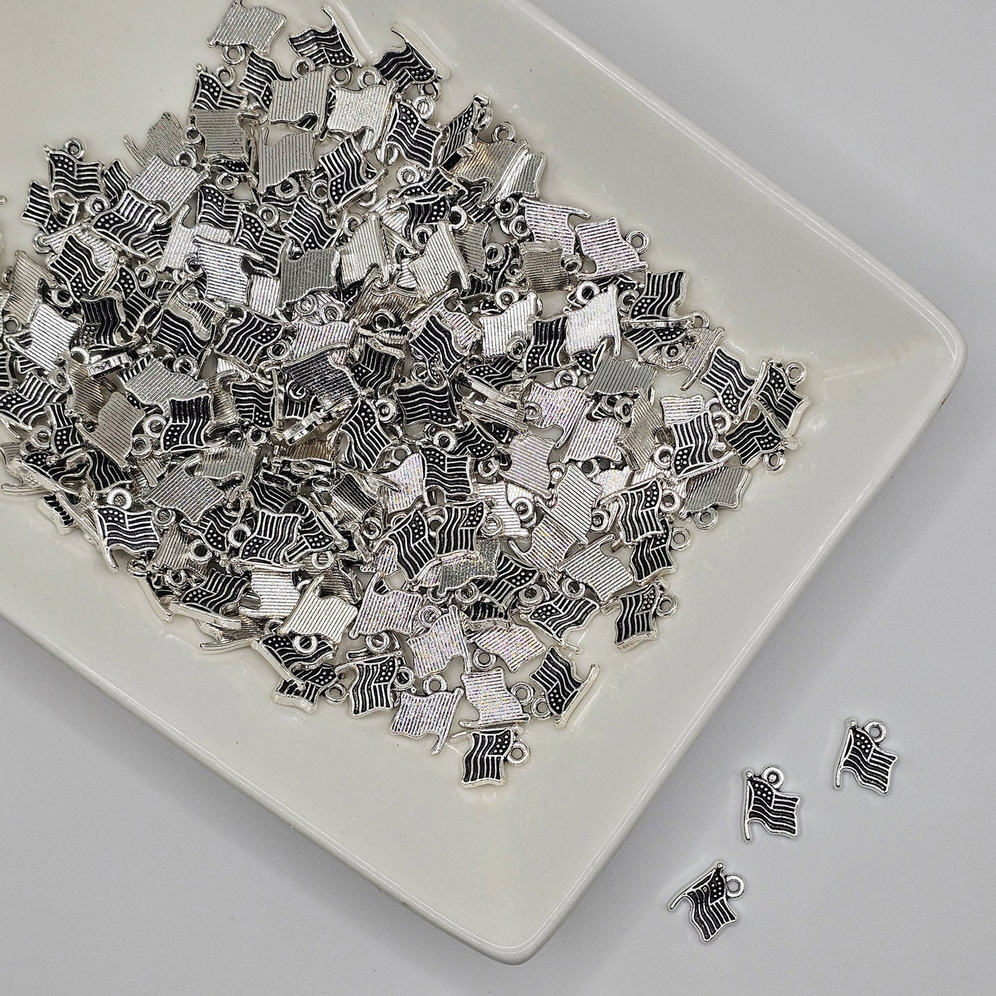 10/25/50 Pcs USA Flag American Flag Silver Tone Charm, Charms #CM044