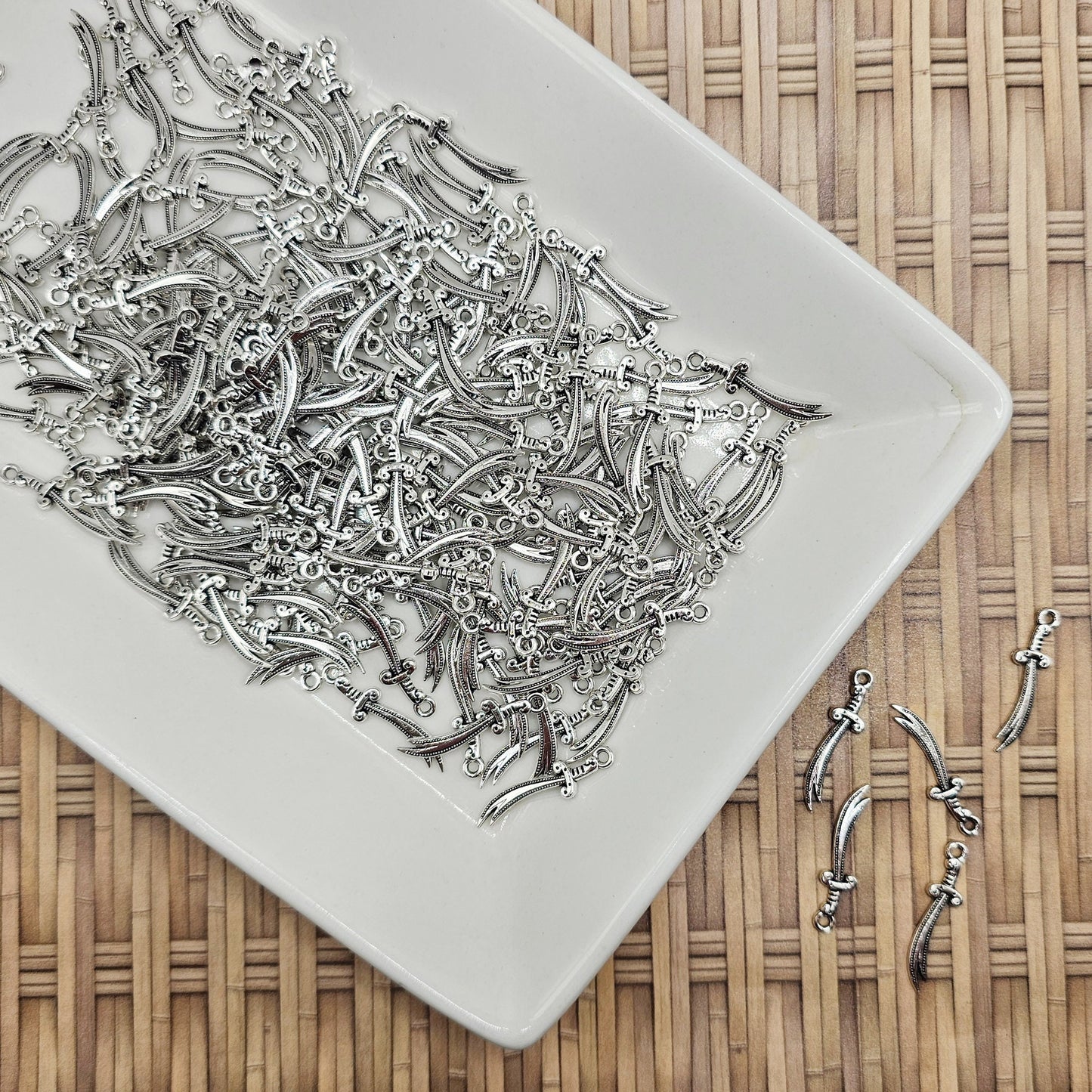 10/25/50 Pcs Medieval Dagger Sword Silver Tone Charm, Charms #CM048