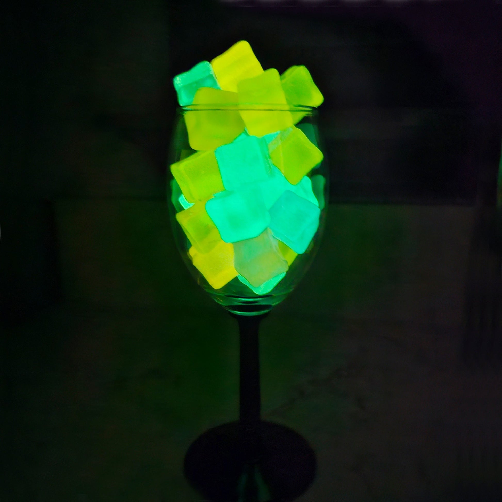 6/15 Pcs Glow in the Dark Multi Color Ice Cube Chunks, Fluorescent Acrylic Blocks, Faux Ice Cubes, Cabochons #CAB122