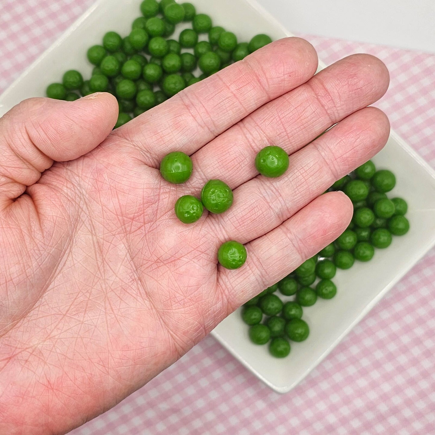15/50/100 Pcs Green Peas Realistic Imitation Fake Food Pea Greens Cabochons, Faux Vegetable Cabochon, #CAB125