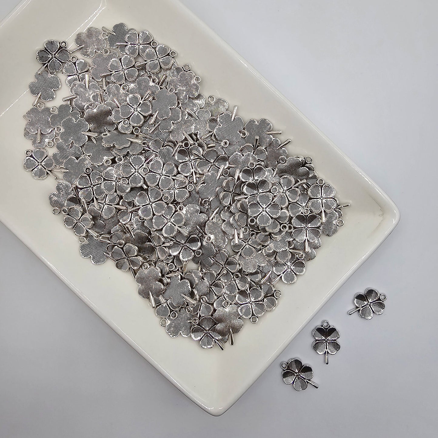 10/25/50 Pcs Clover Leaf Leaves Silver Tone Charm, Charms #CM025