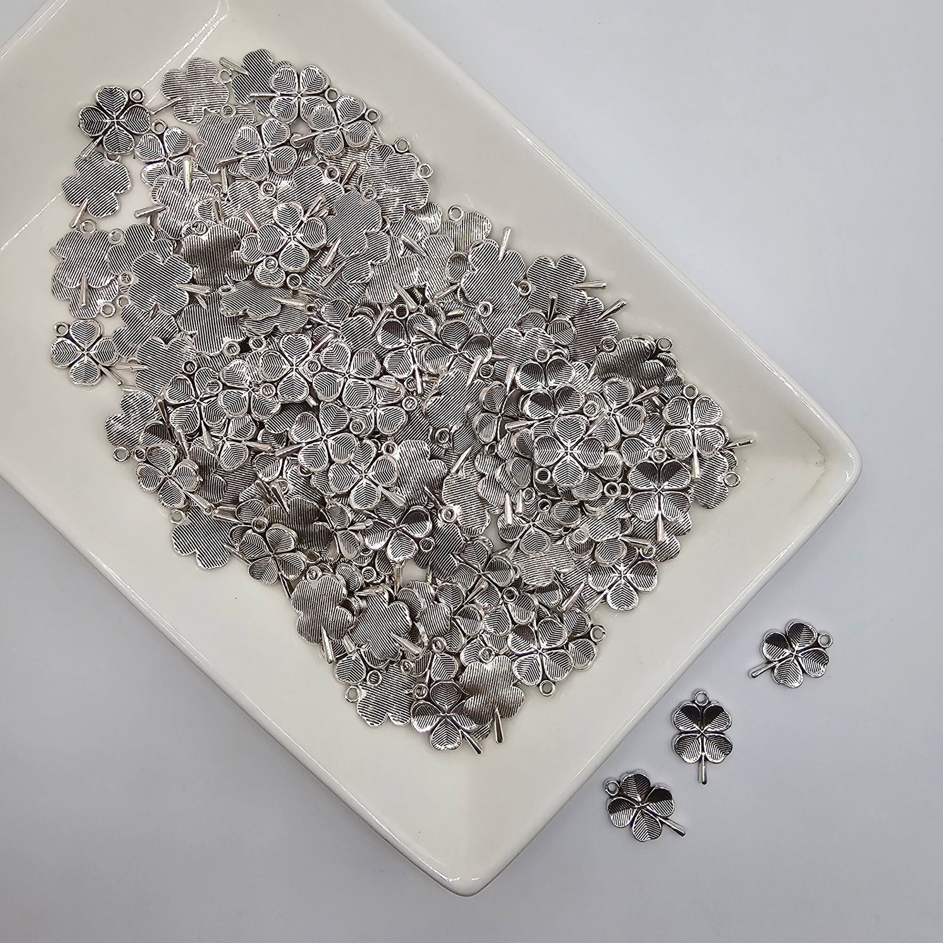 10/25/50 Pcs Clover Leaf Leaves Silver Tone Charm, Charms #CM025