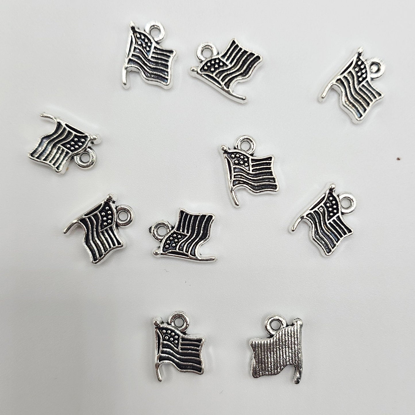 10/25/50 Pcs USA Flag American Flag Silver Tone Charm, Charms #CM044