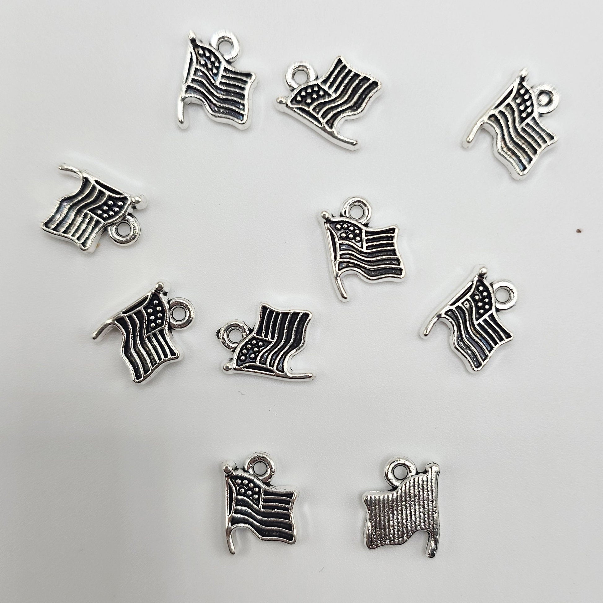 10/25/50 Pcs USA Flag American Flag Silver Tone Charm, Charms #CM044