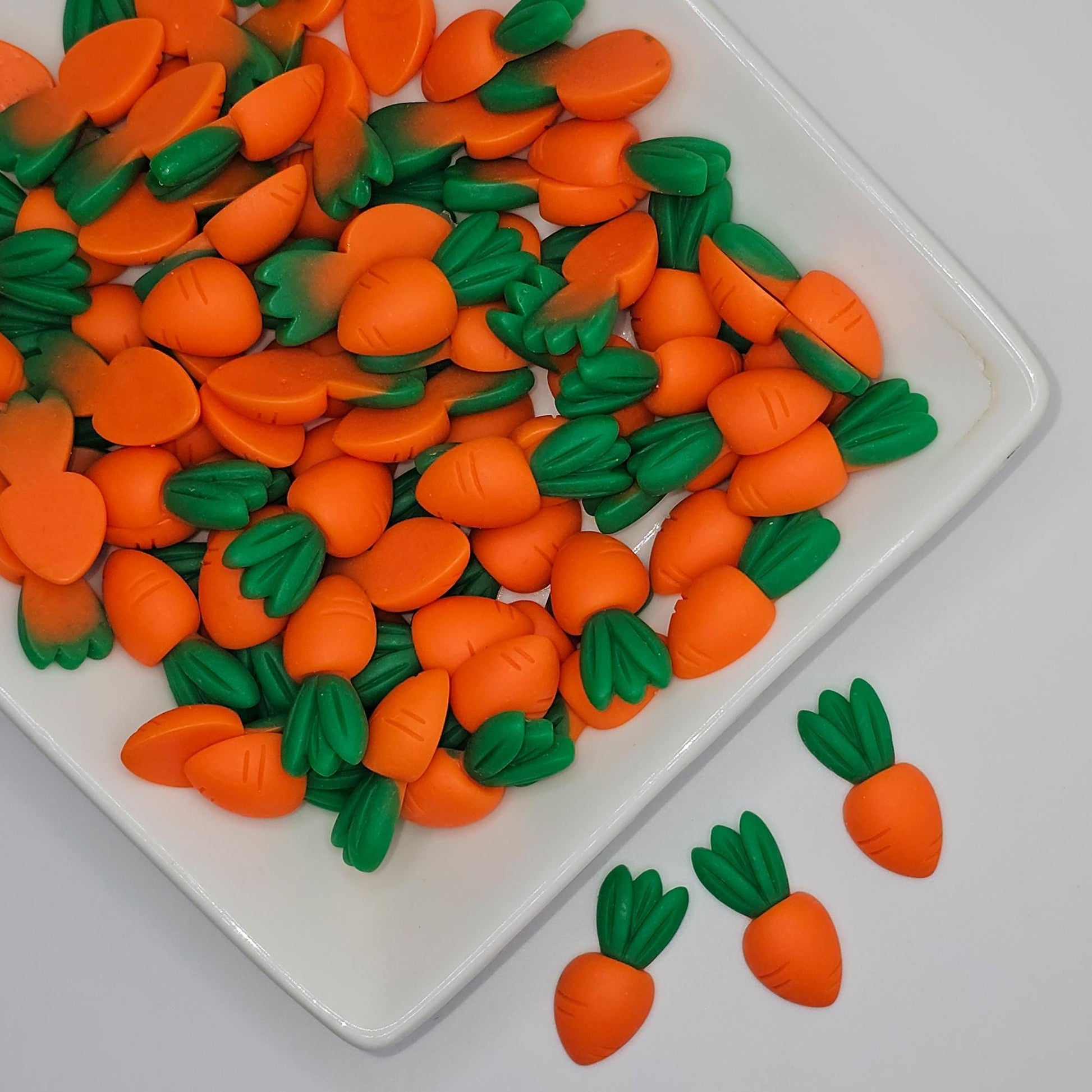 5/10/25 Pcs Half a Carrot Resin Flat Back Cabochons, Miniature Carrots Cabochon #CAB203
