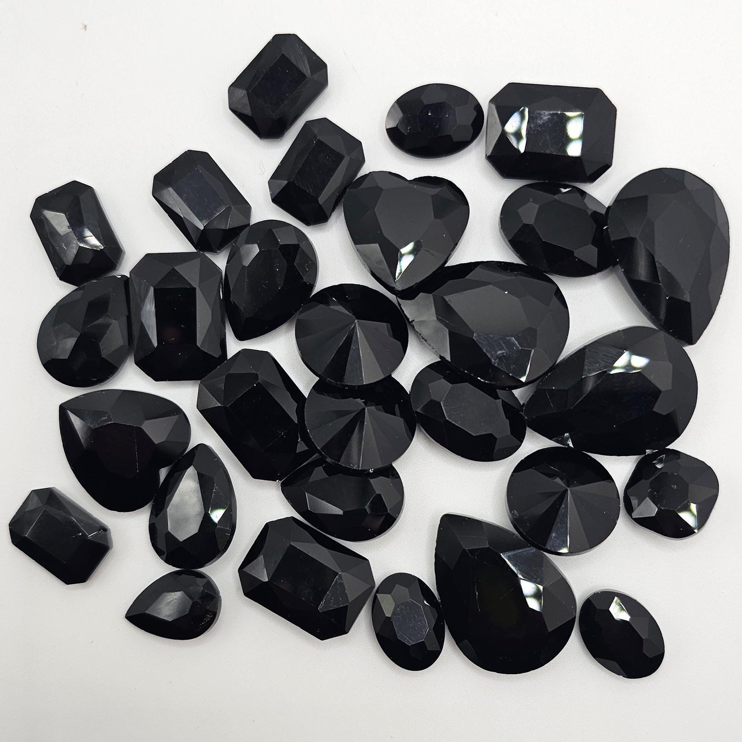 30 Pcs Assorted Shapes & Sizes Glass Point Back Gems Jewels Rhinestones Hearts Teardrop Rectangle Oval 10x14mm 13x18mm 18x25mm Choose Color