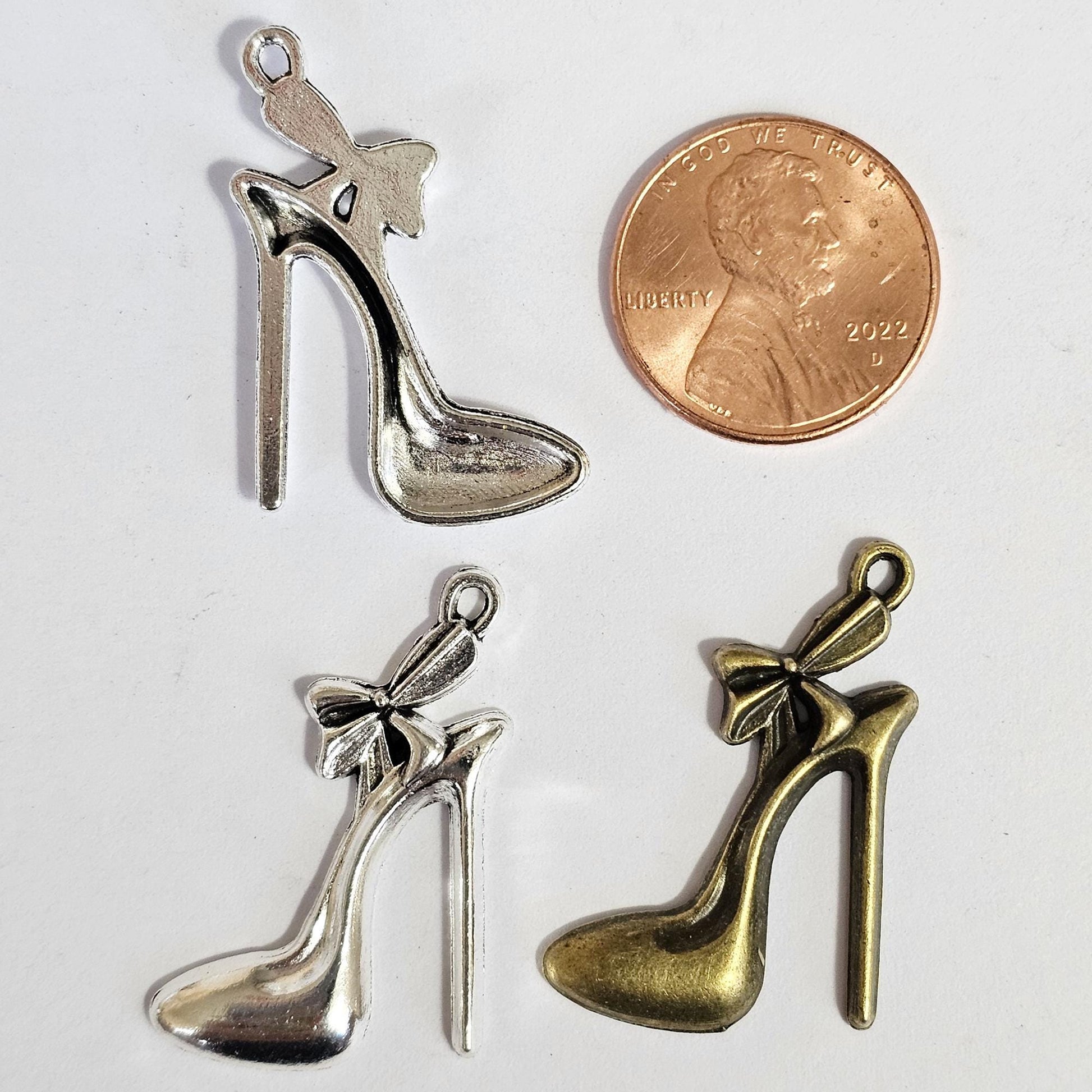 10/25/50 Pcs High Heel Shoe Charm- stiletto heels pendant Shoe Silver or Antique Brass Charms #CM120