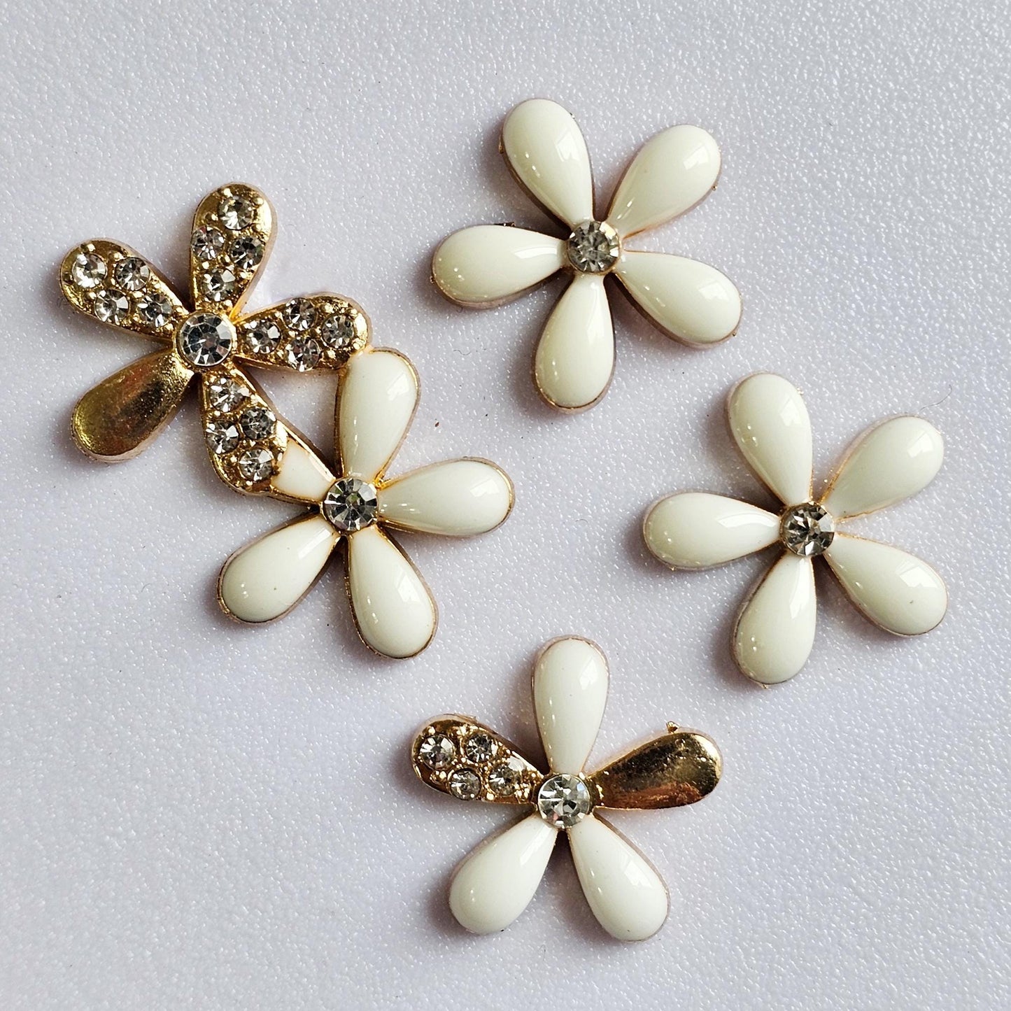 2 Sets Rhinestone Daisy Flower Gold Alloy Bling Gorgeous Luxury Sparkling Embellishment DIY 16mm