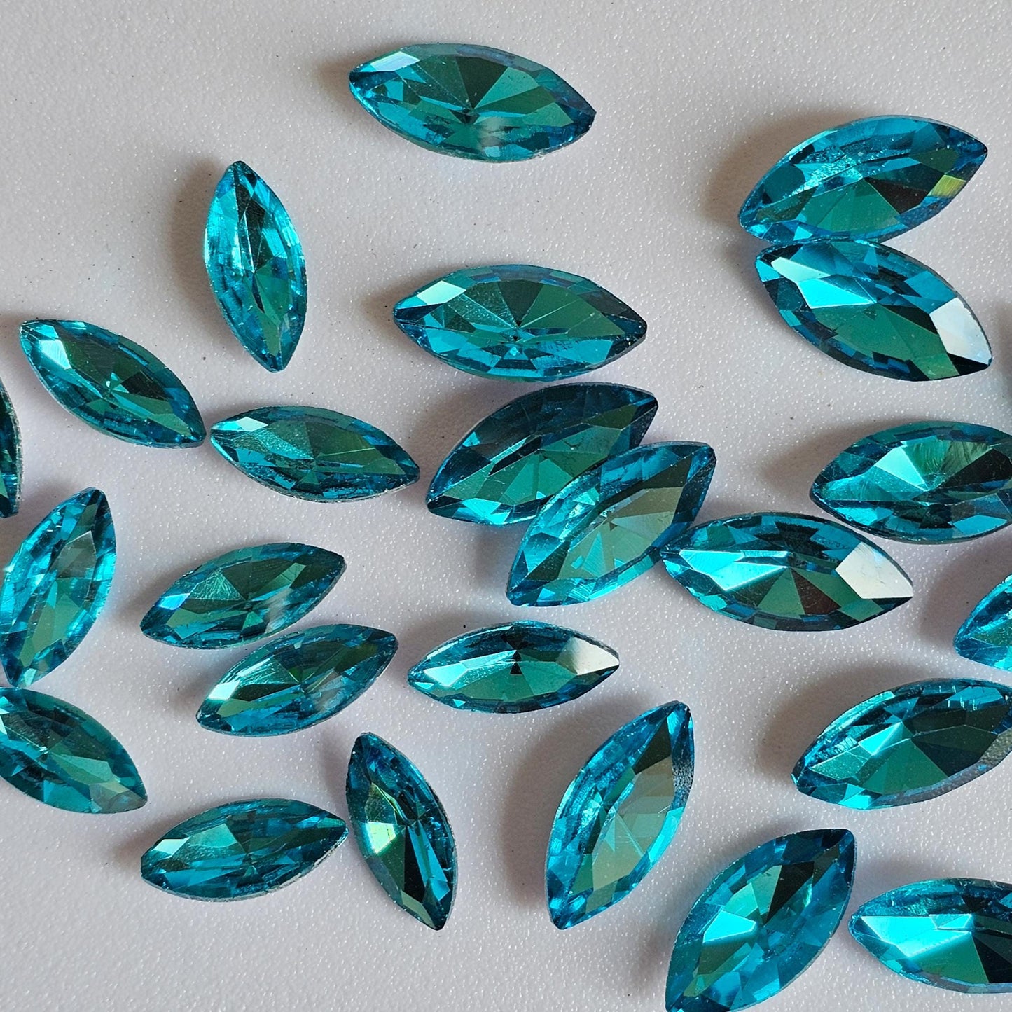 Slim Navette Pointed Back Gems Jewels Turquoise Blue Rhinestone 7x15mm 9X18mm