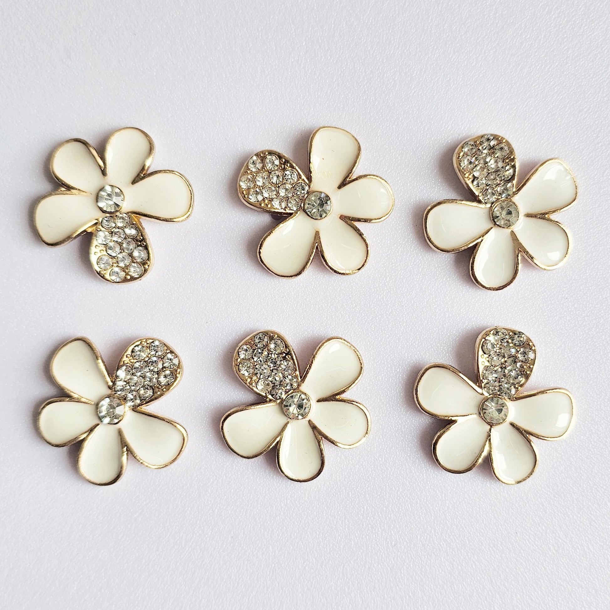 4 Pcs Rhinestone White Flower Alloy Gold Bling Gorgeous Luxury Sparkling Embellishment DIY 25mm