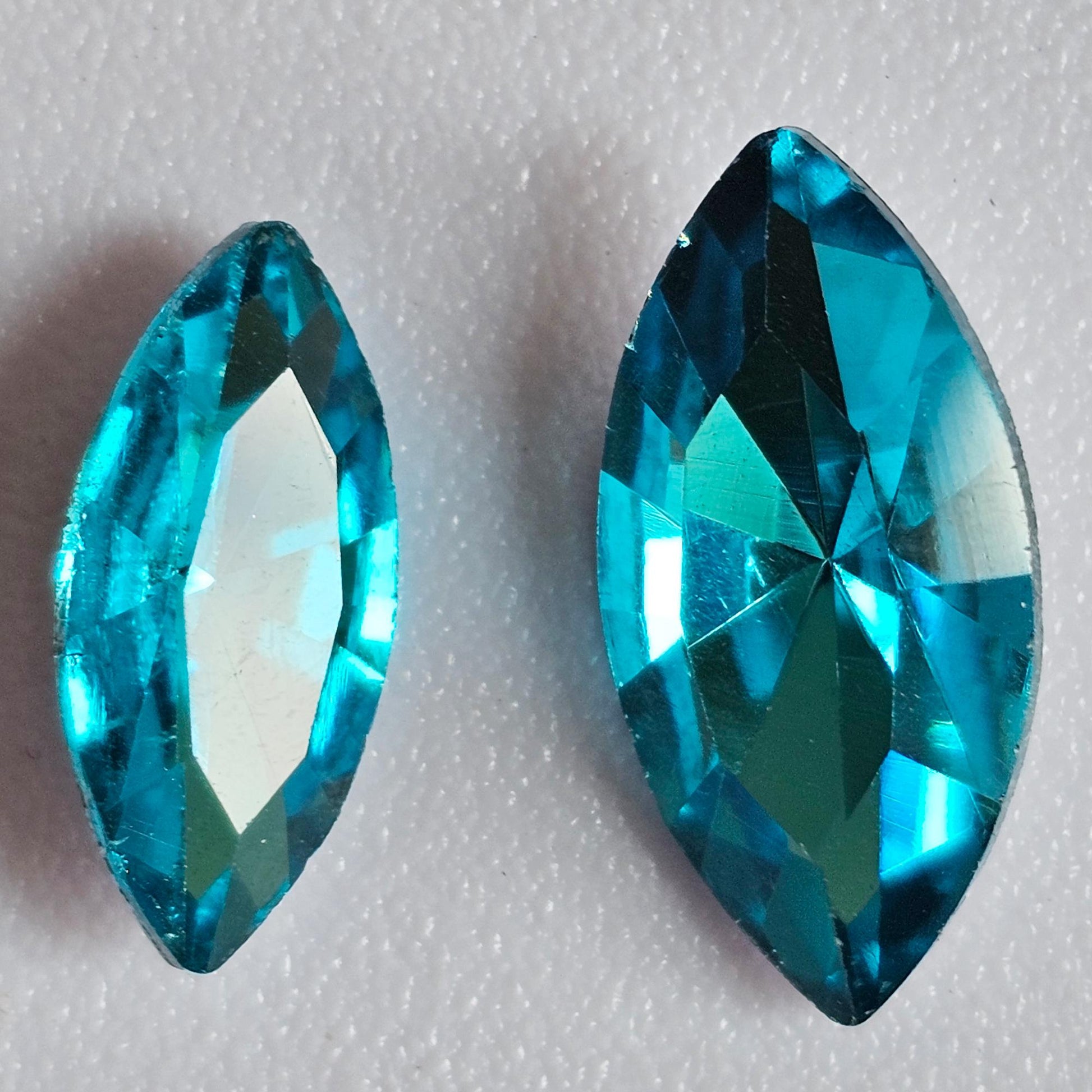 Slim Navette Pointed Back Gems Jewels Turquoise Blue Rhinestone 7x15mm 9X18mm